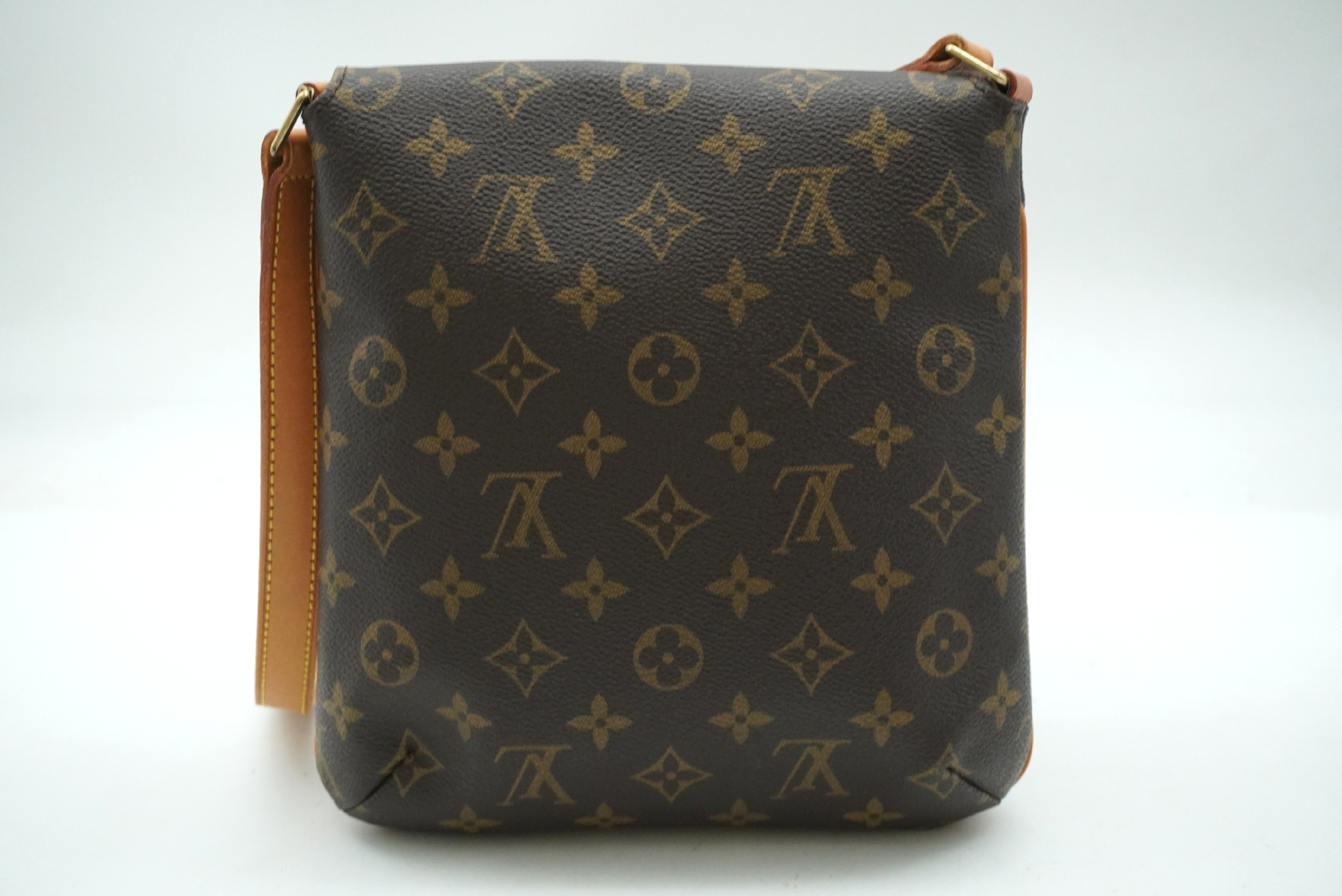 Monogram Musette Salsa Short M51258 Shoulder Bag — view 2