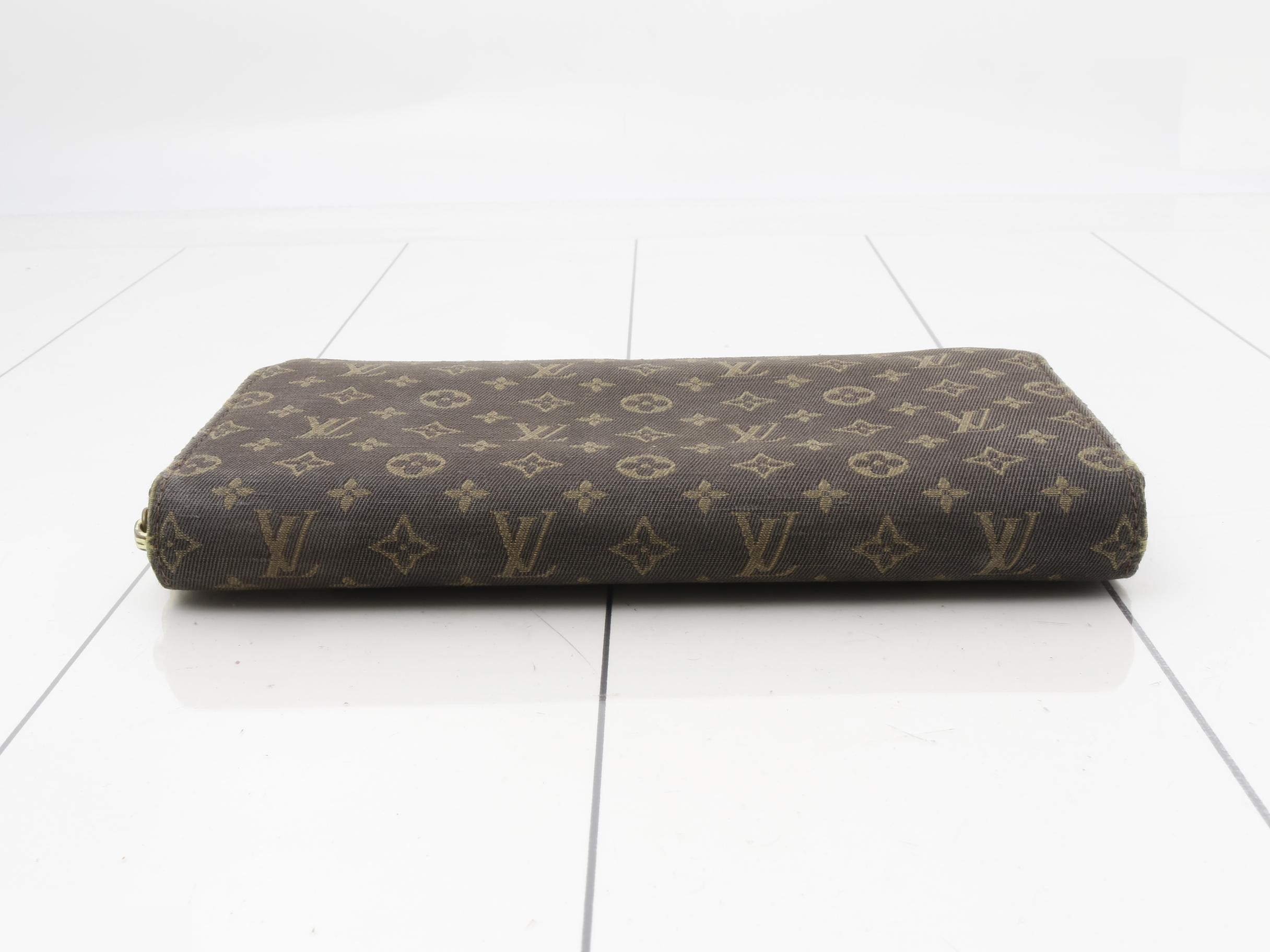 Zippy Wallet — view 3