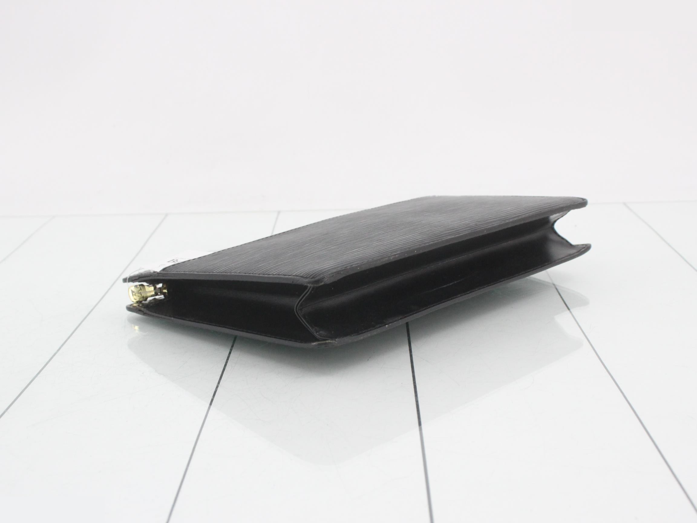 Epi Pochette Homme Second Bag — view 5