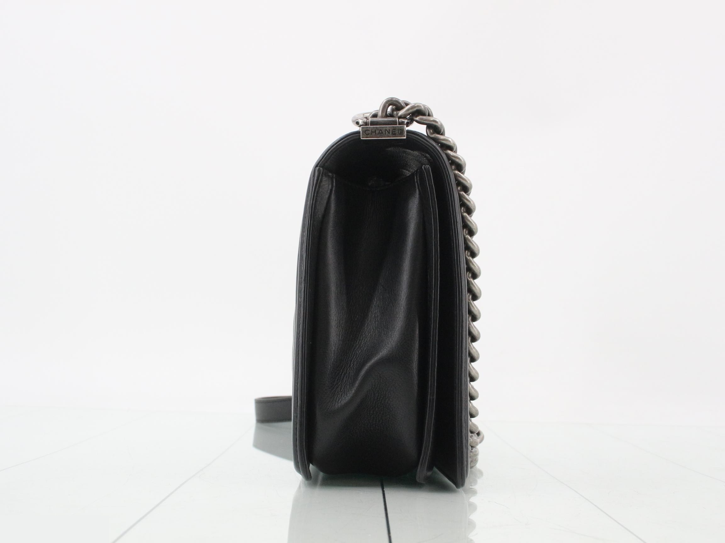 Matelassé (bag) - Shoulder bag — view 4