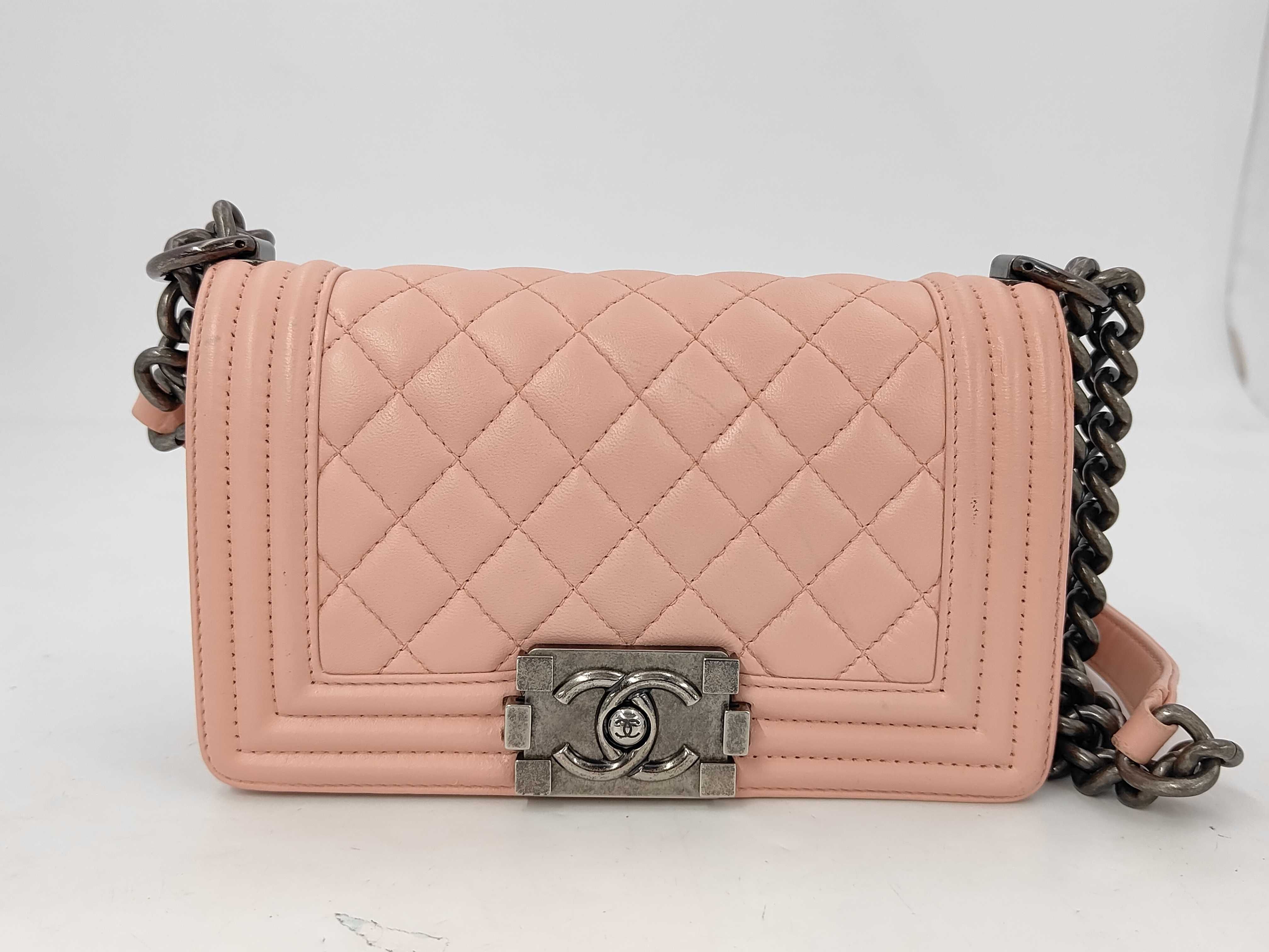 Boy Chanel Chain Shoulder Lambskin Shoulder Bag