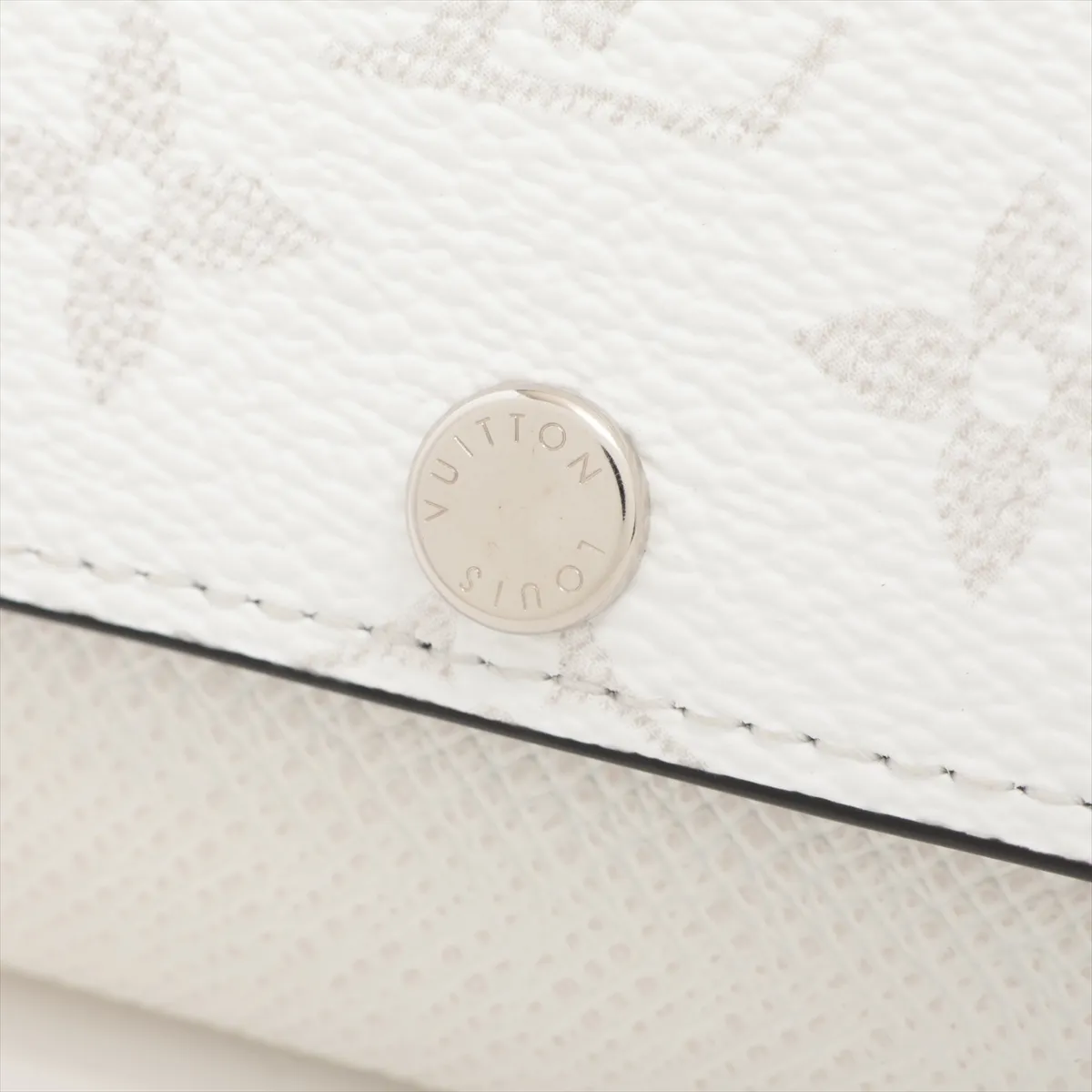 Monogram Canvas Victor Wallet M28069 White Compact Wallet (RFID detected) — view 9