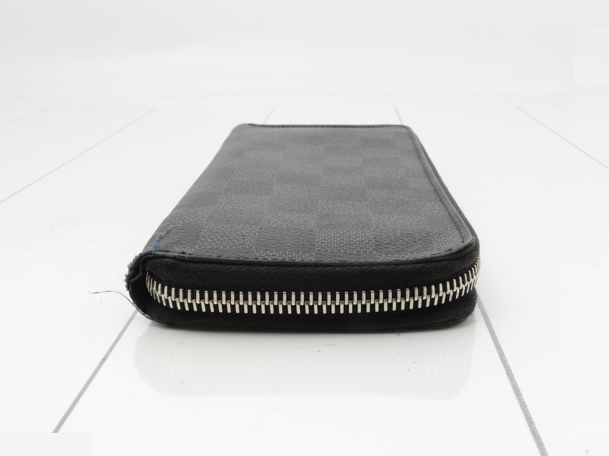 N63095 Zippy Wallet Vertical N63095 — view 3