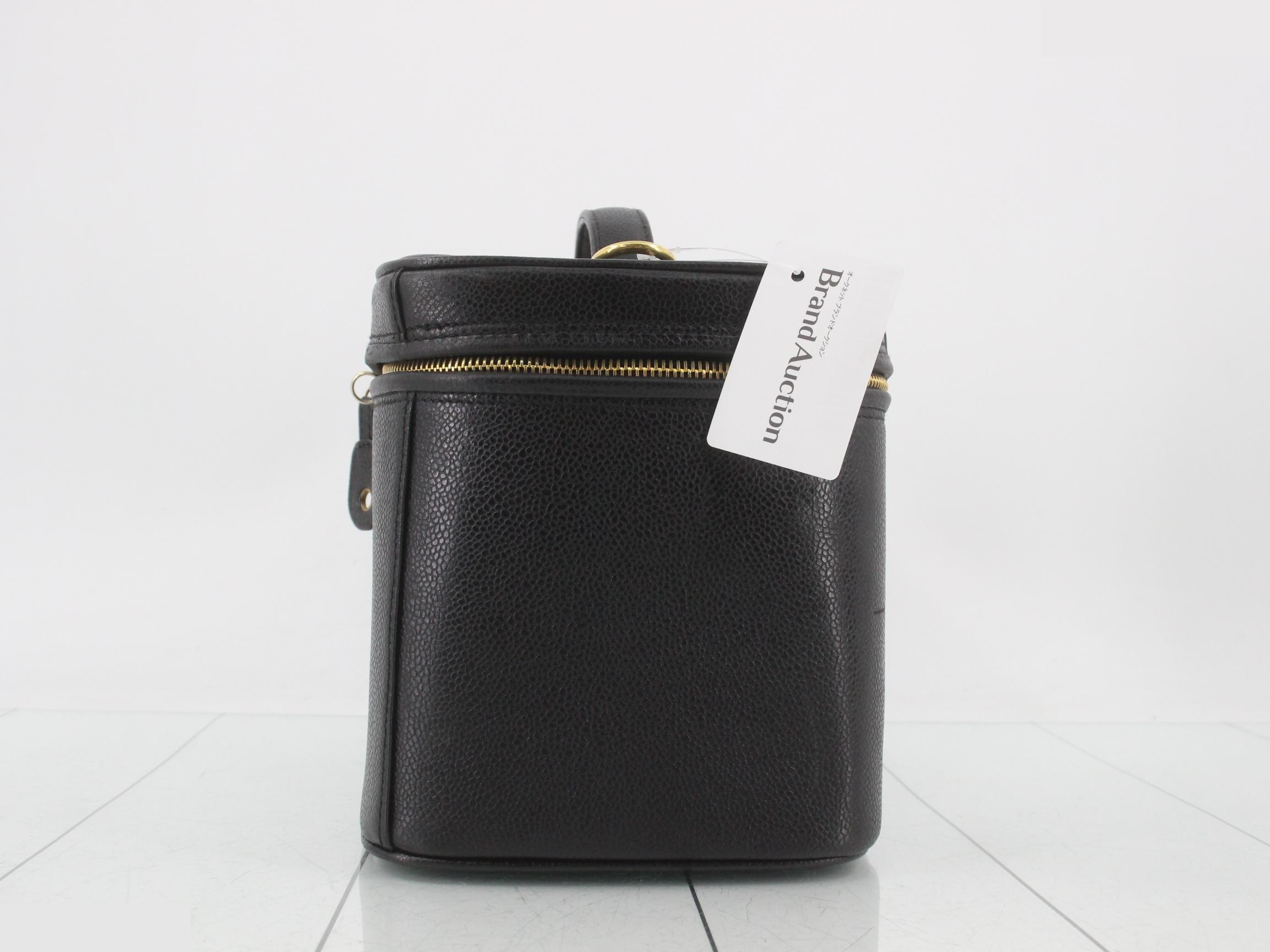 Caviar Skin Vanity Bag (2-Way Bag) — view 3