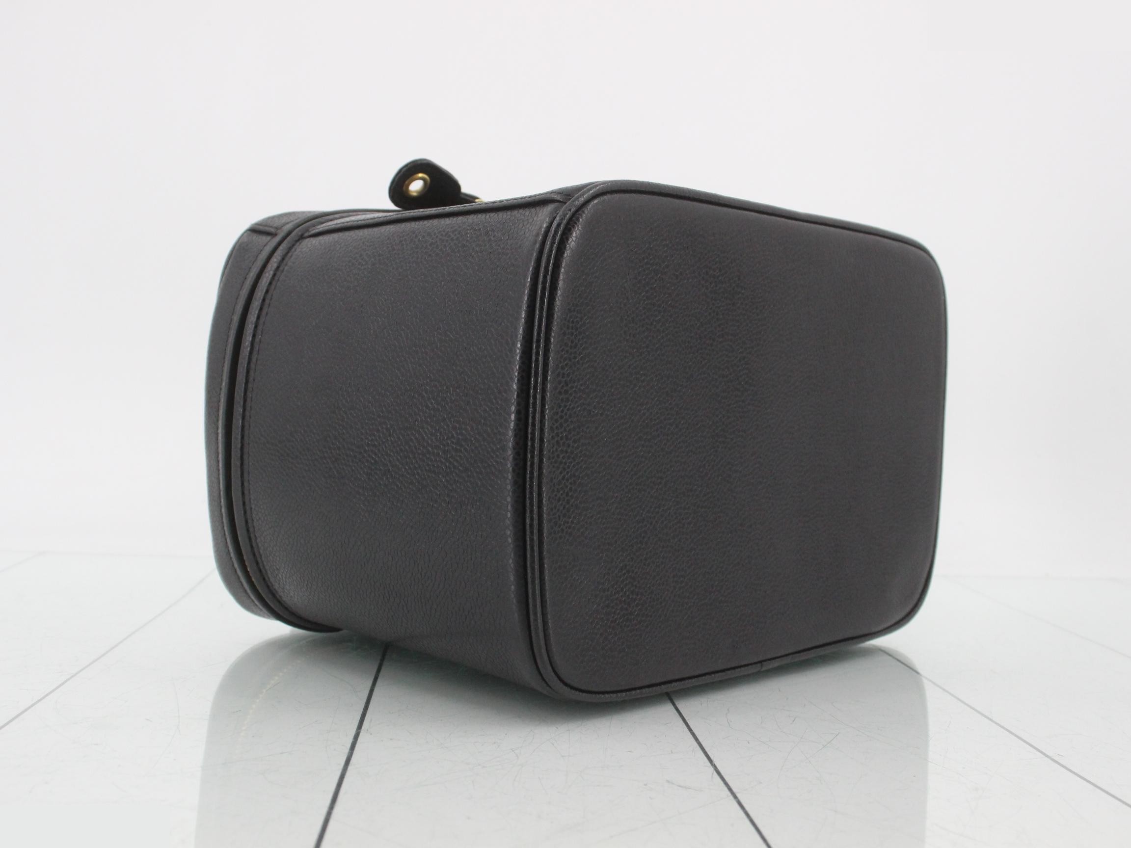 Caviar Skin Vanity Bag (2-Way Bag) — view 5
