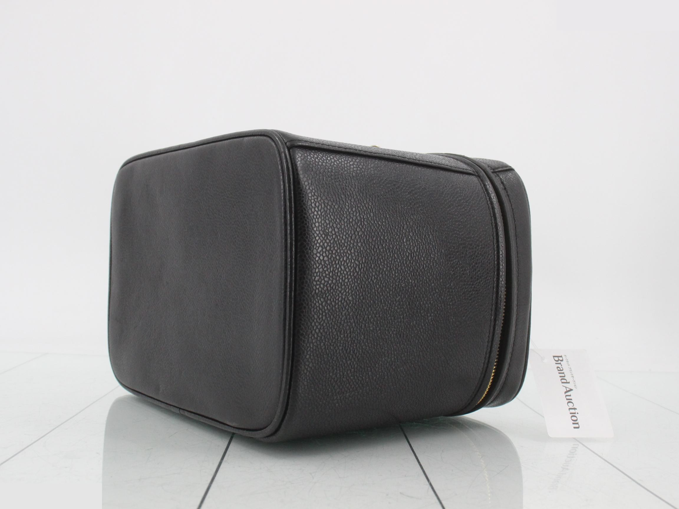 Caviar Skin Vanity Bag (2-Way Bag) — view 6