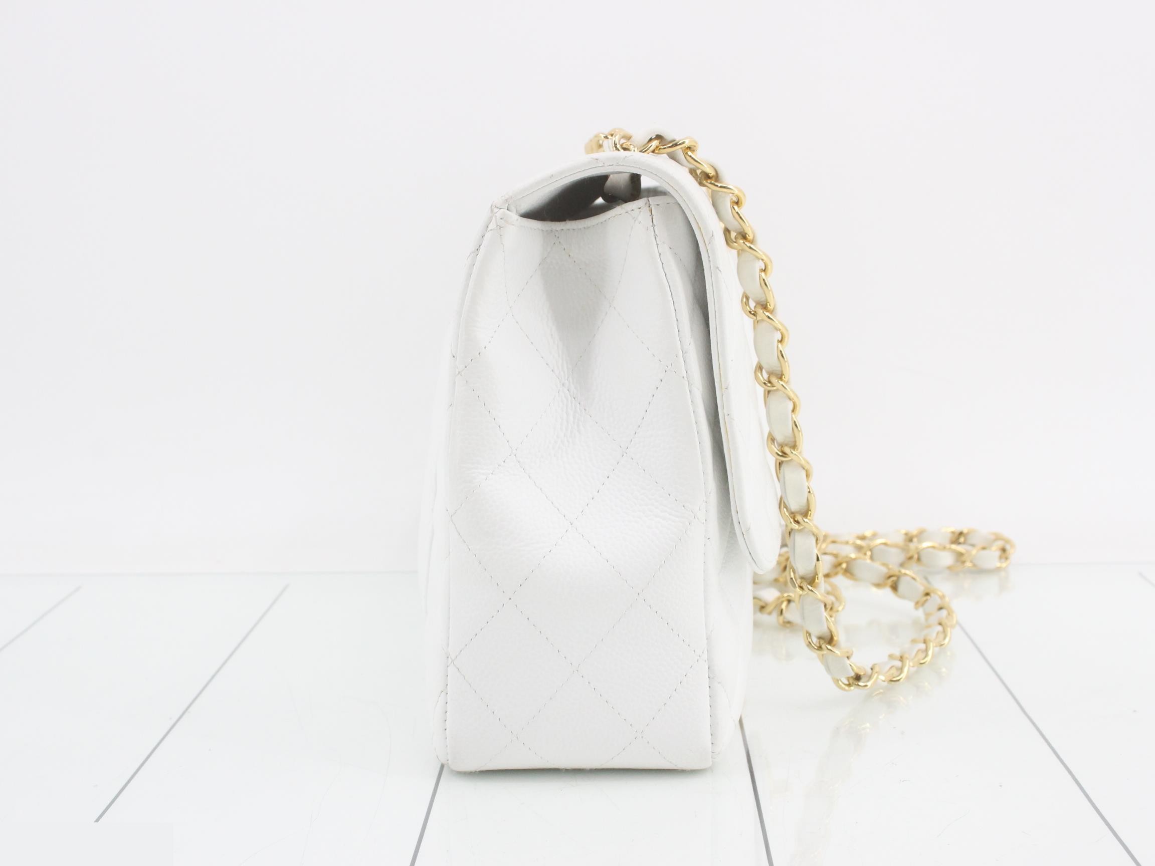 Caviar de Catherine Matelassé bag, white leather, gold hardware, serial number 12. — view 4