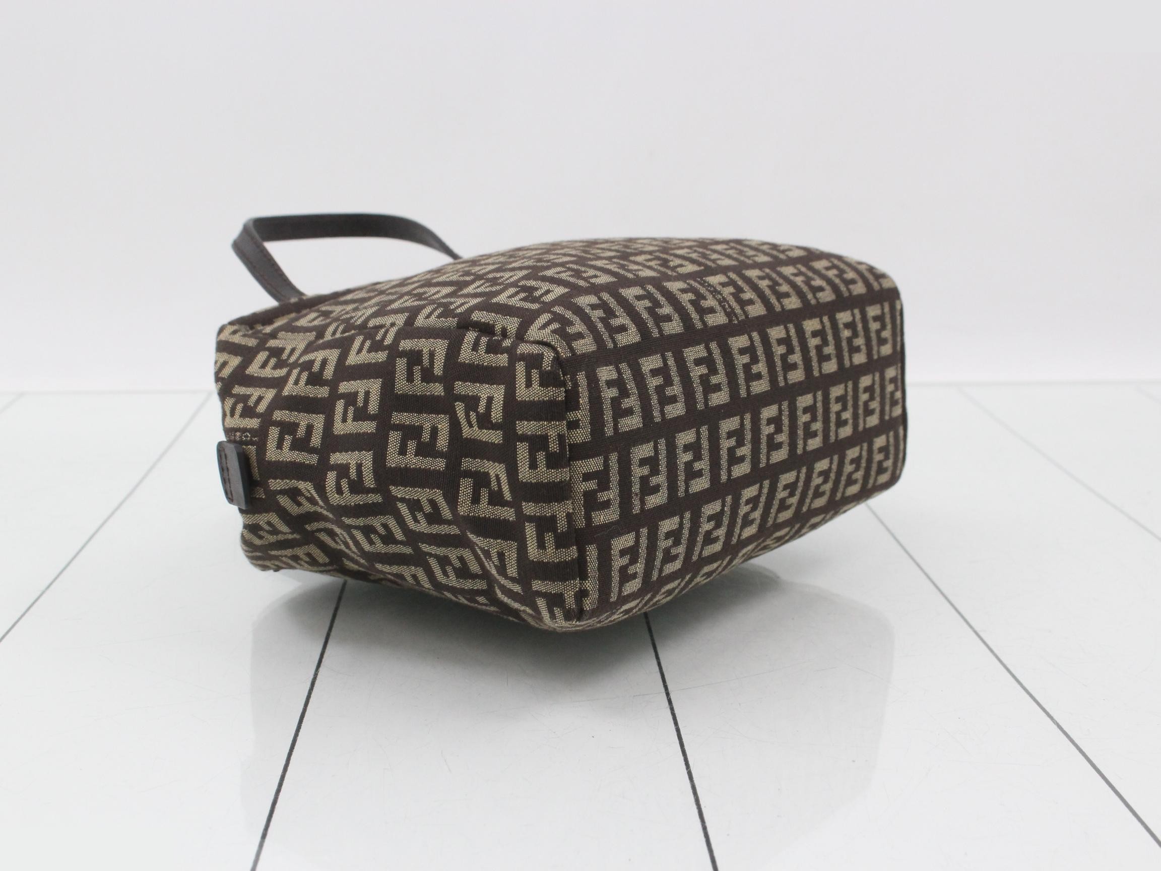 Zucchino Leather Handbag — view 5