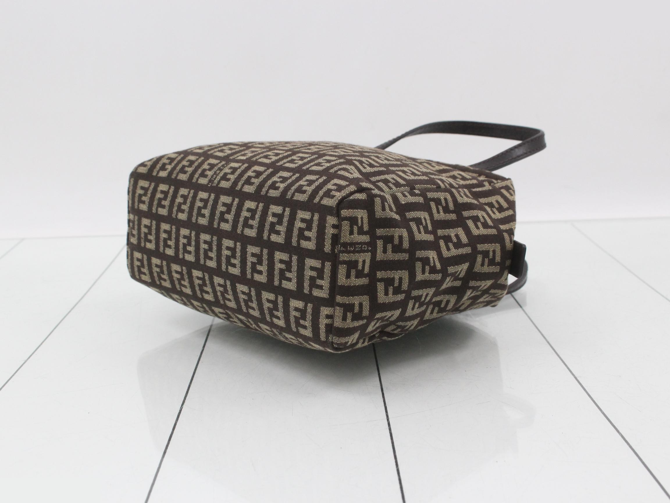 Zucchino Leather Handbag — view 6