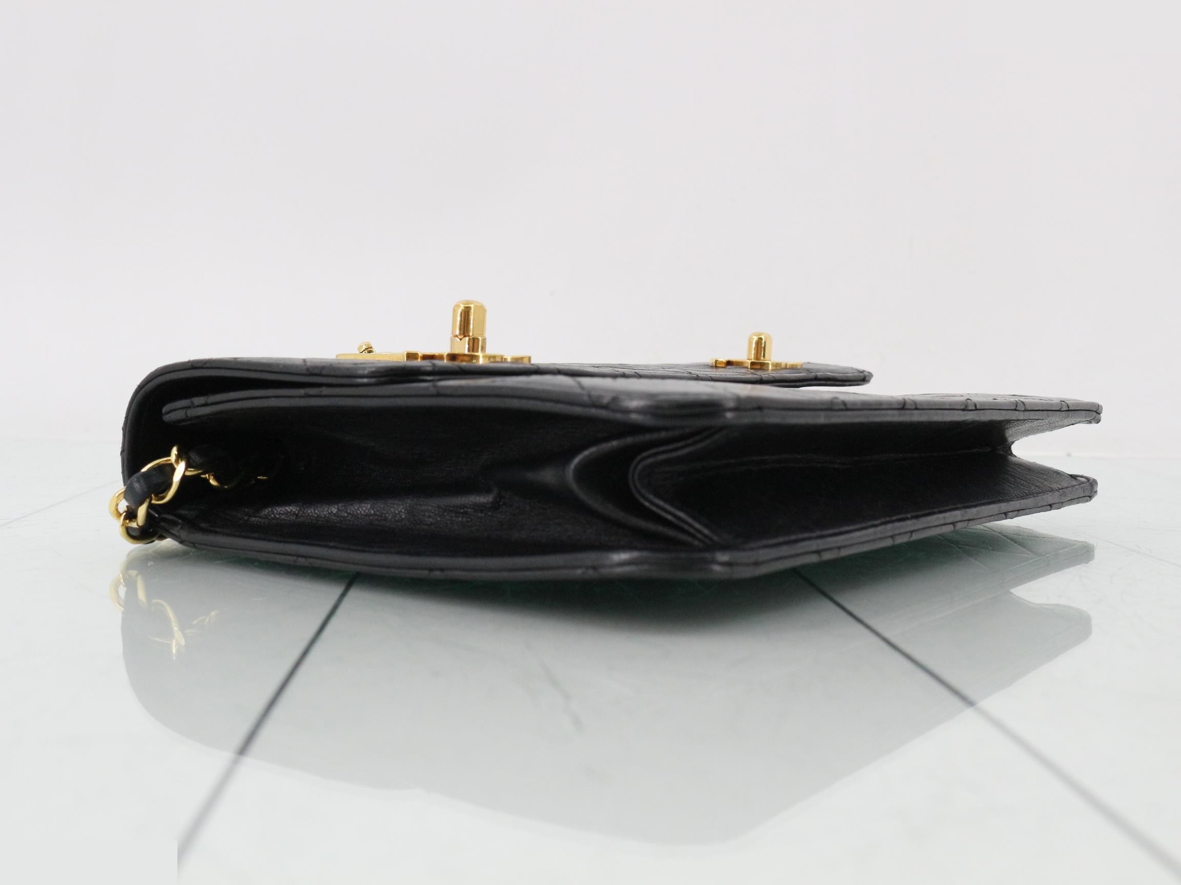 Matelassé Double Turnlock 2-Way Shoulder Bag, Unit 1 — view 5