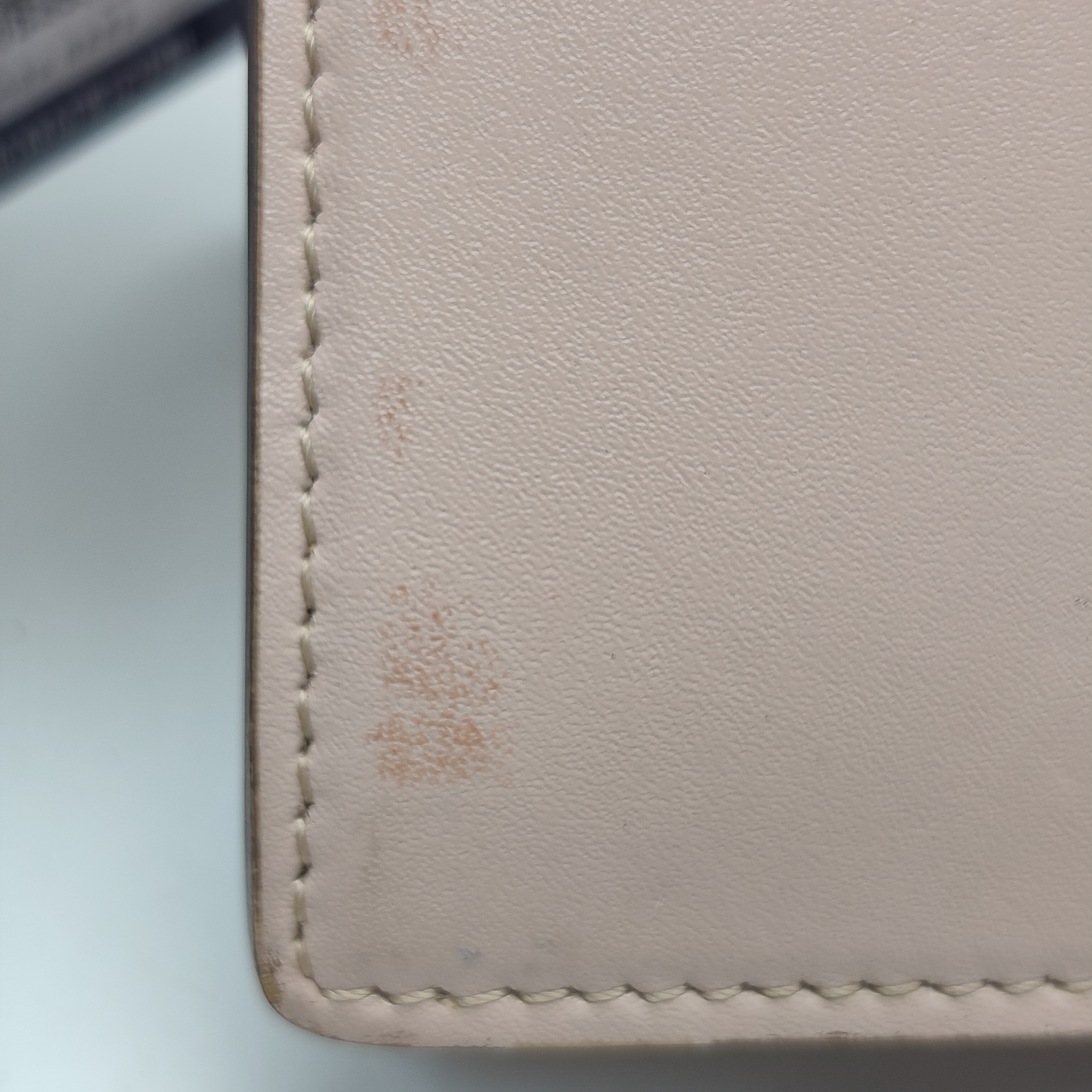 【*Shipped from: China*】FENDI Leather Shoulder Bag — view 12