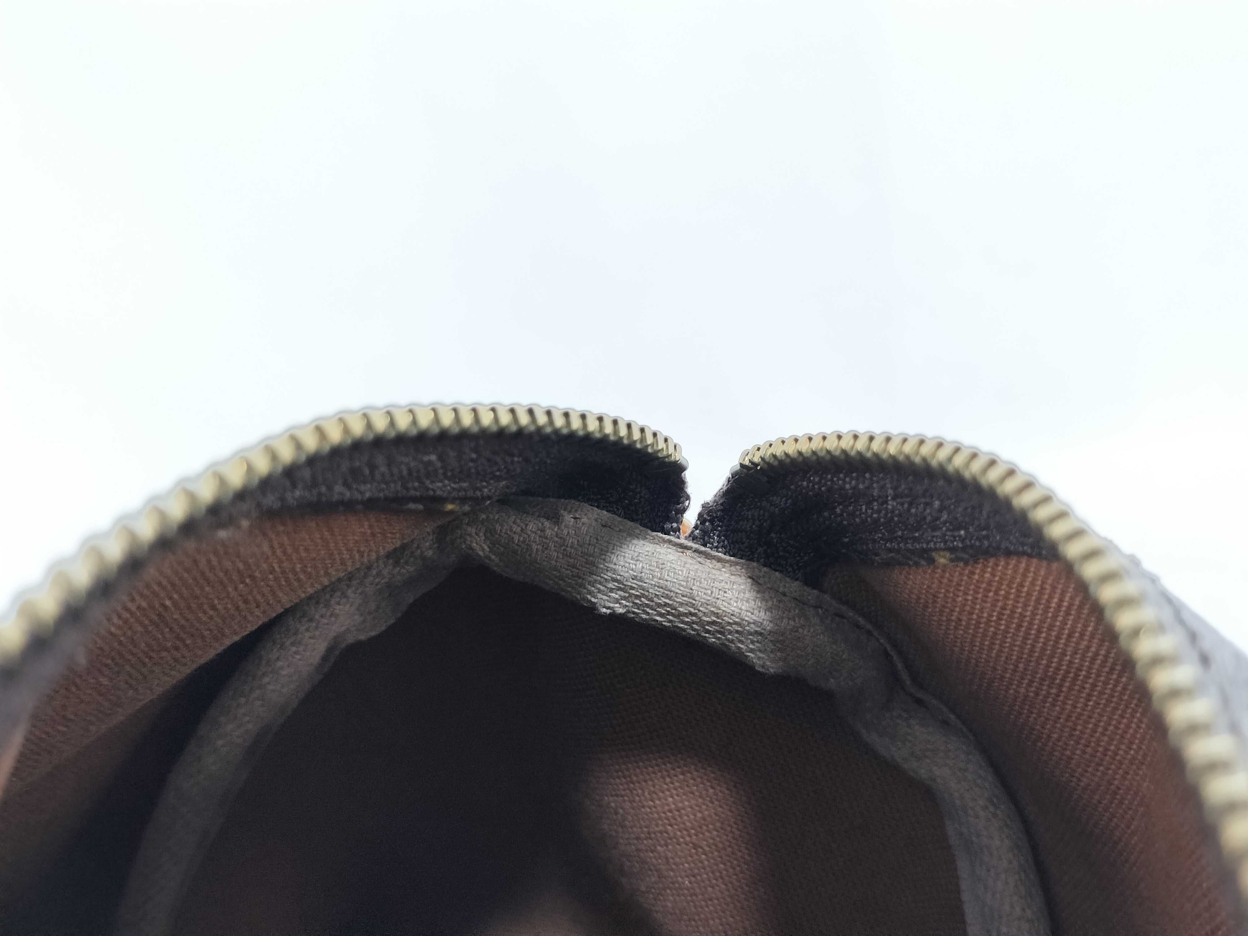 Monogram Louis Vuitton Speedy 35 MB851 PVC Brown Monogram Handbag — view 9