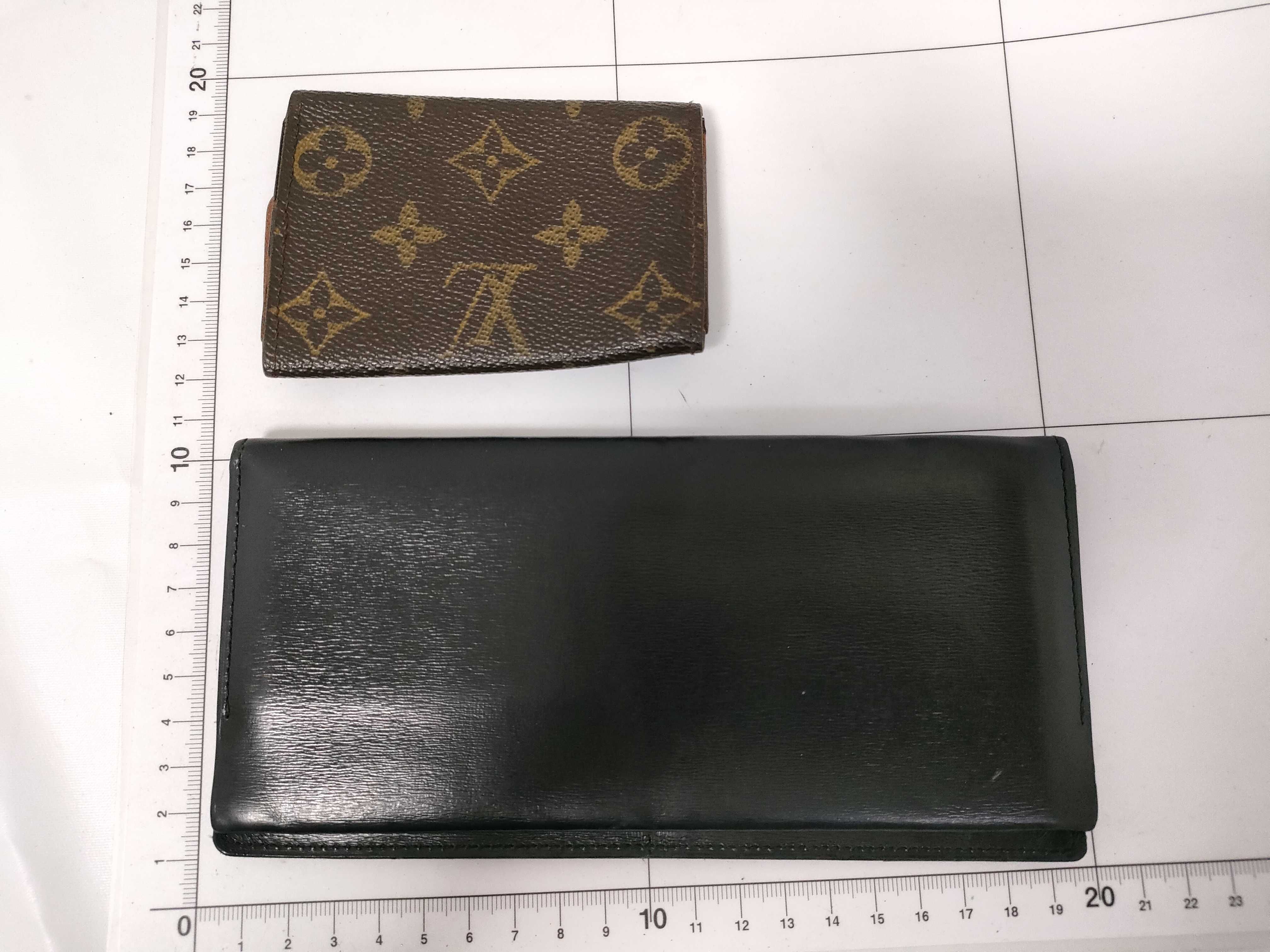 wallet *3, Vuitton Multiclés *1, Billfold — view 2