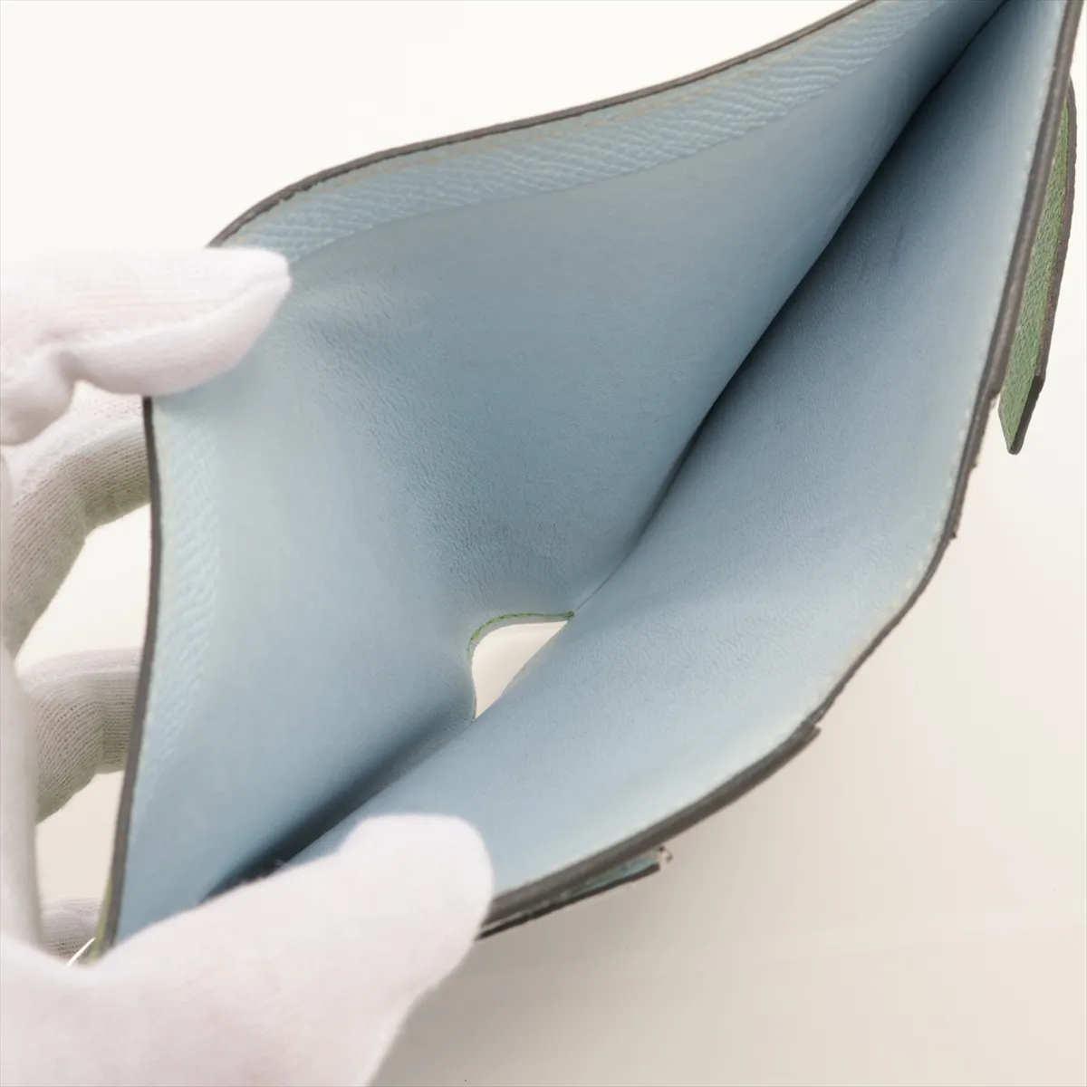 Bearn Compact Verso Veau Epsom Compact Wallet Vert Cricket x Blue Plume Silver Hardware — view 4