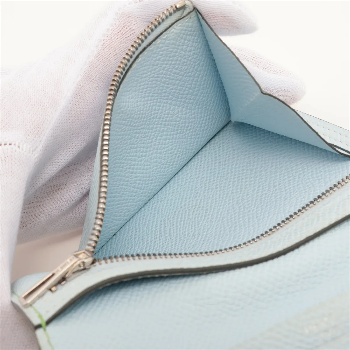 Bearn Compact Verso Veau Epsom Compact Wallet Vert Cricket x Blue Plume Silver Hardware — view 9