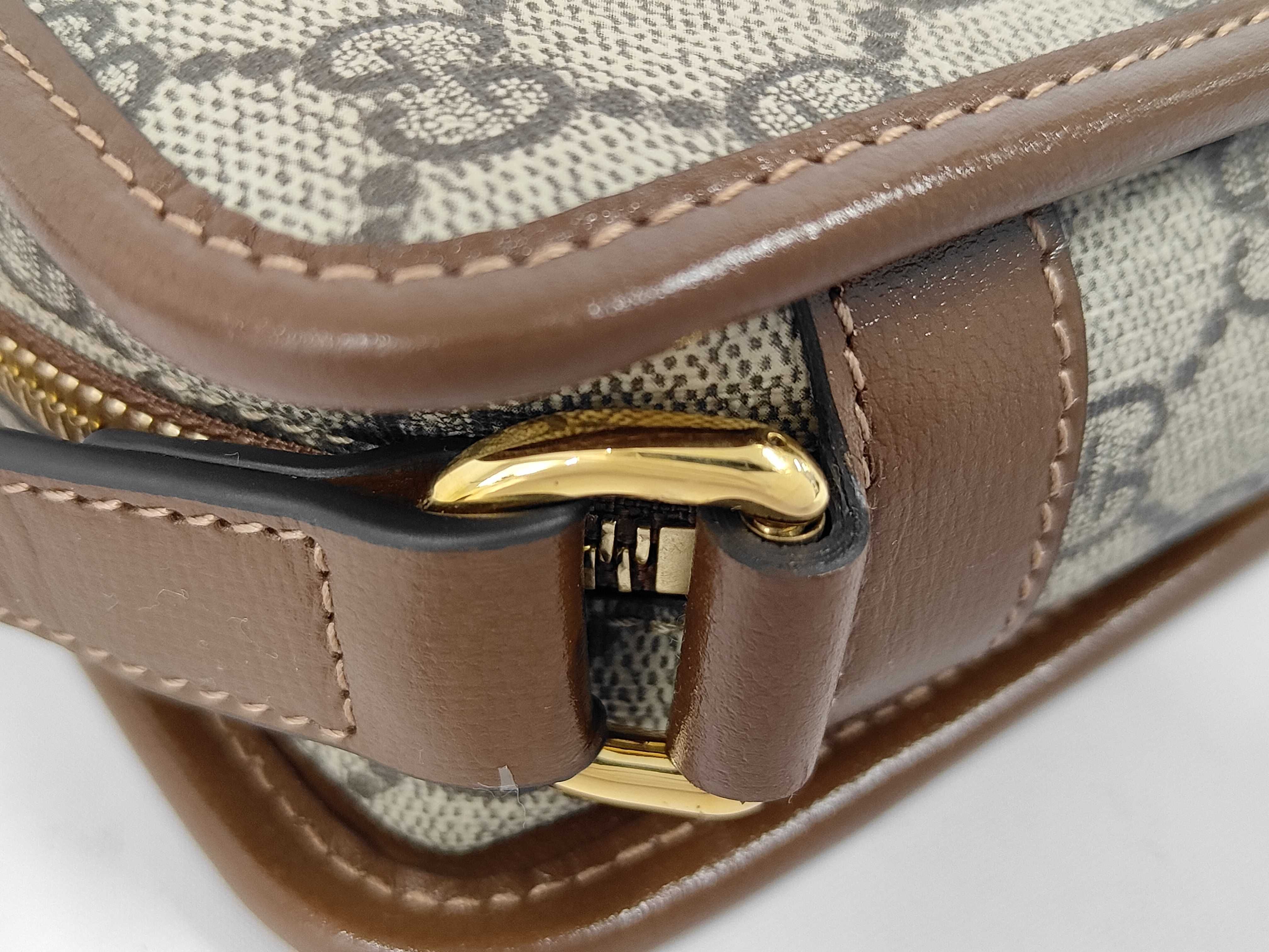 GG Supreme Leather Shoulder Bag — view 6