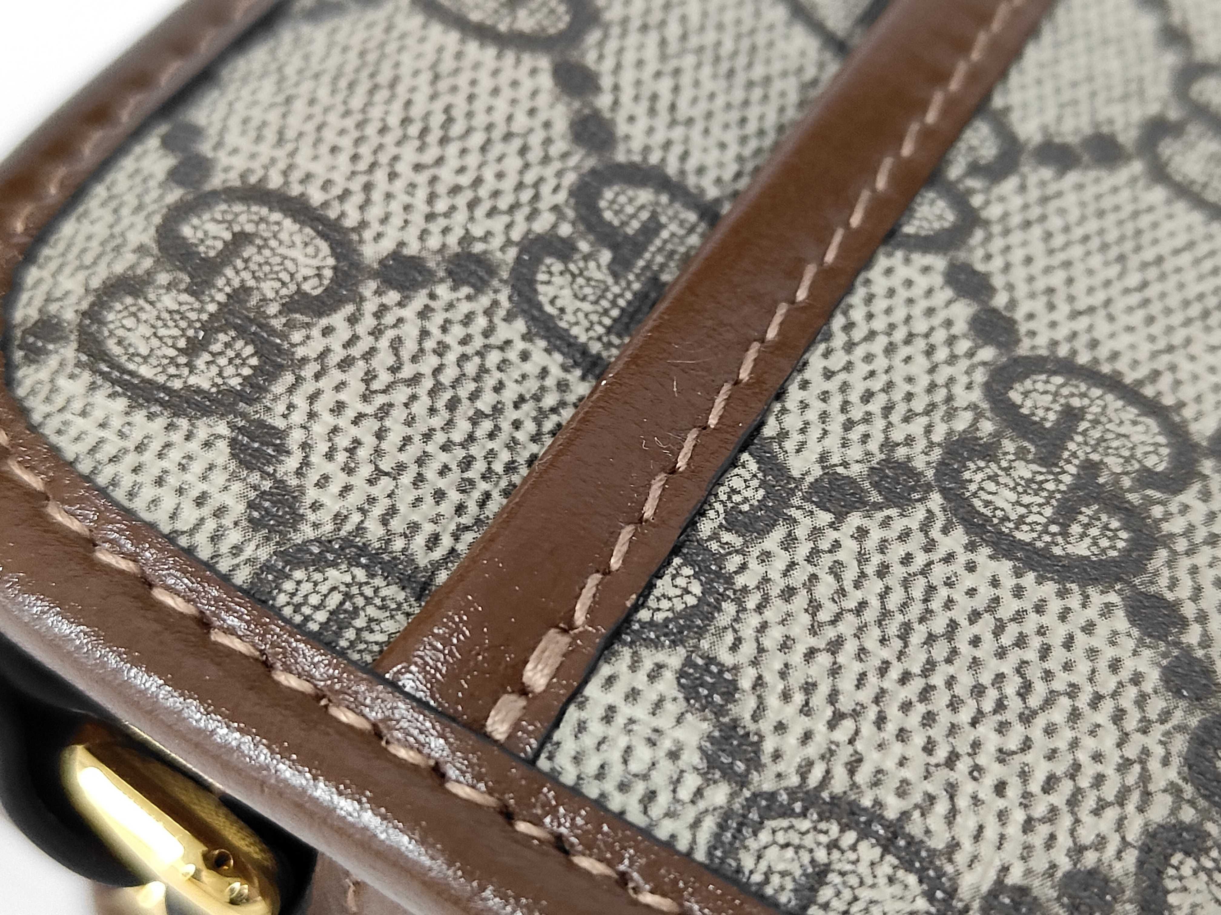 GG Supreme Leather Shoulder Bag — view 10