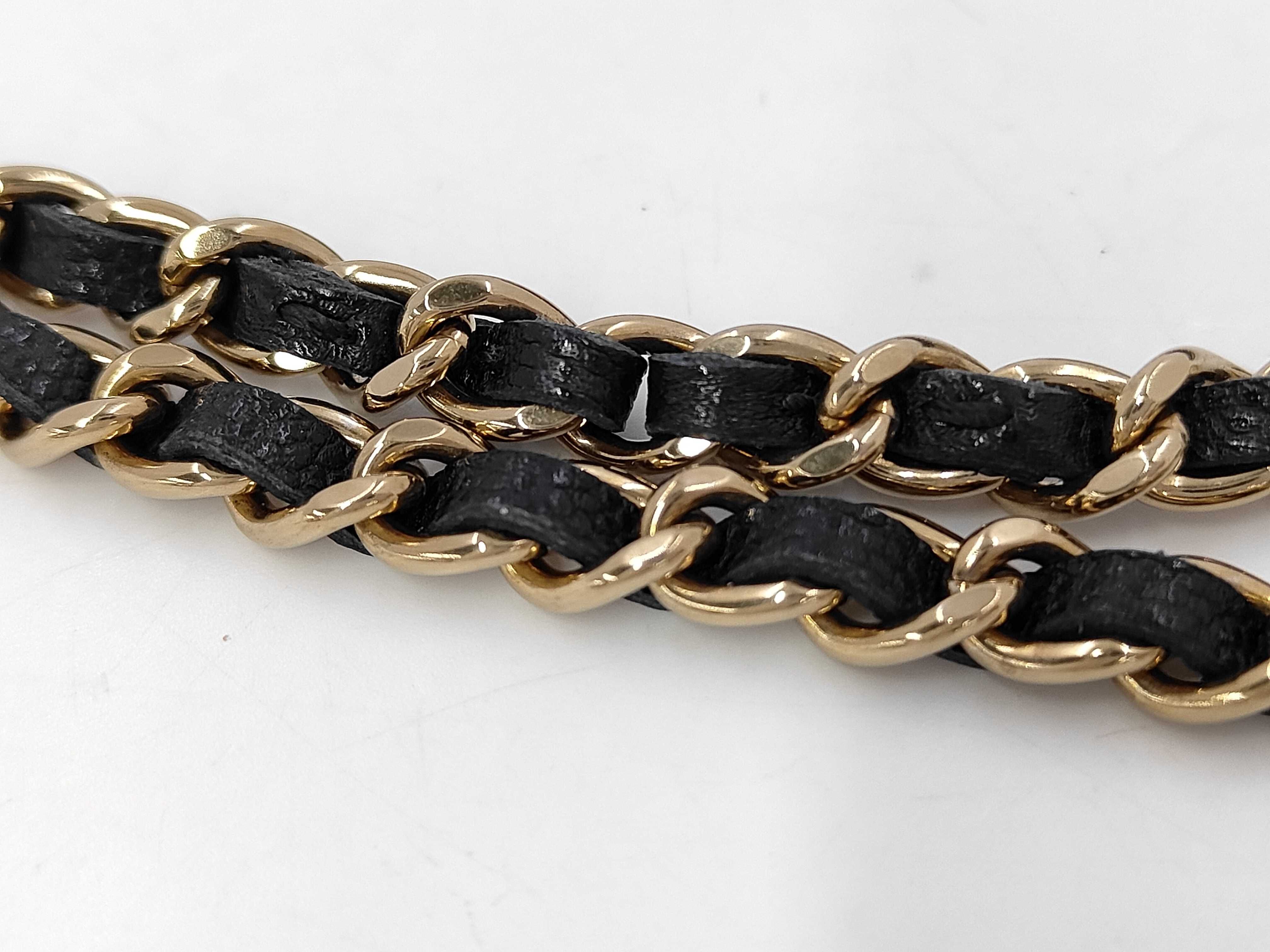 Matelassé Caviar Skin Chain Shoulder Bag — view 4