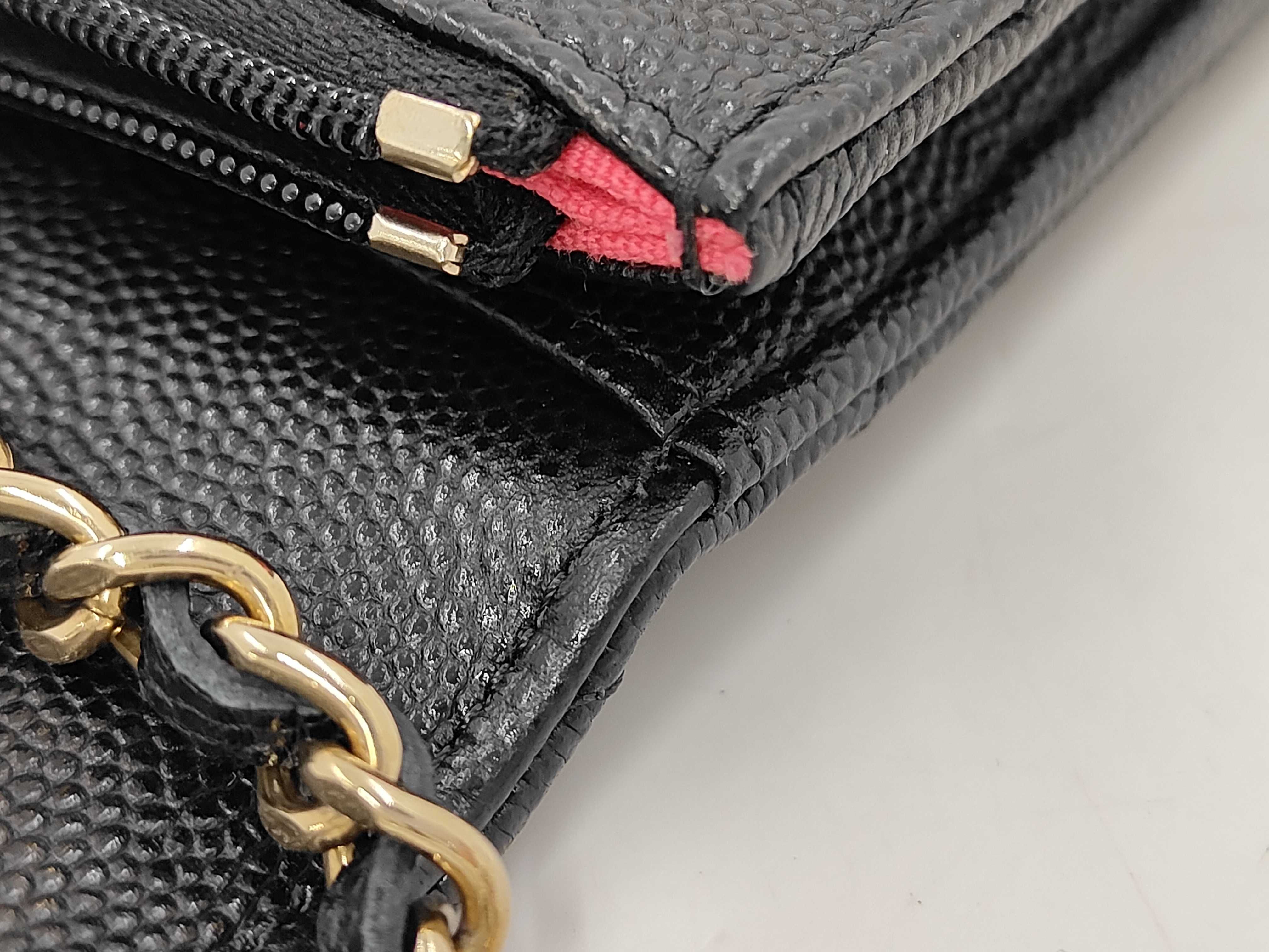 Matelassé Caviar Skin Chain Shoulder Bag — view 9