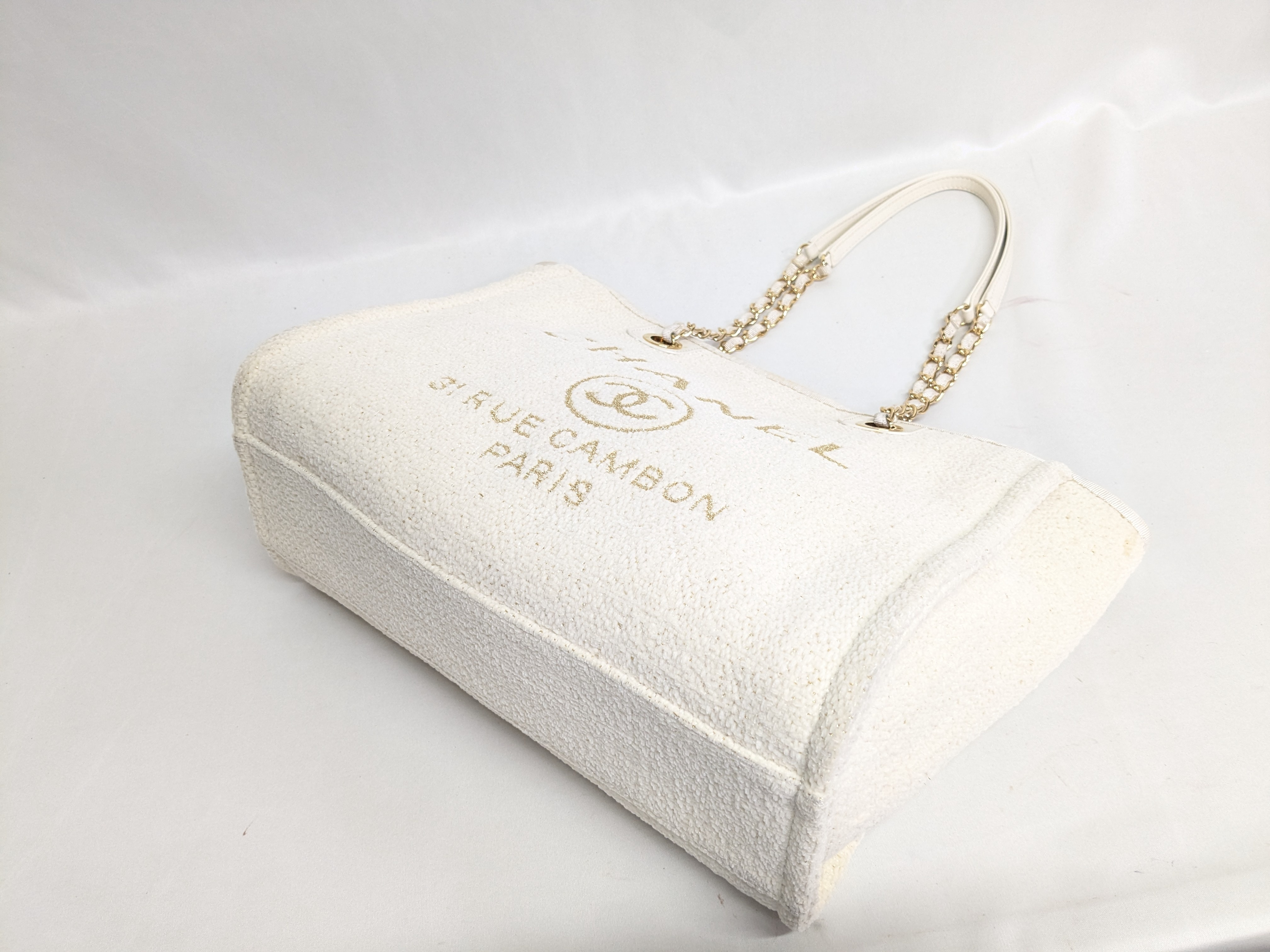 Deauville Chain Tote Bag with Seal and Guarantee Card (28251223) — view 5