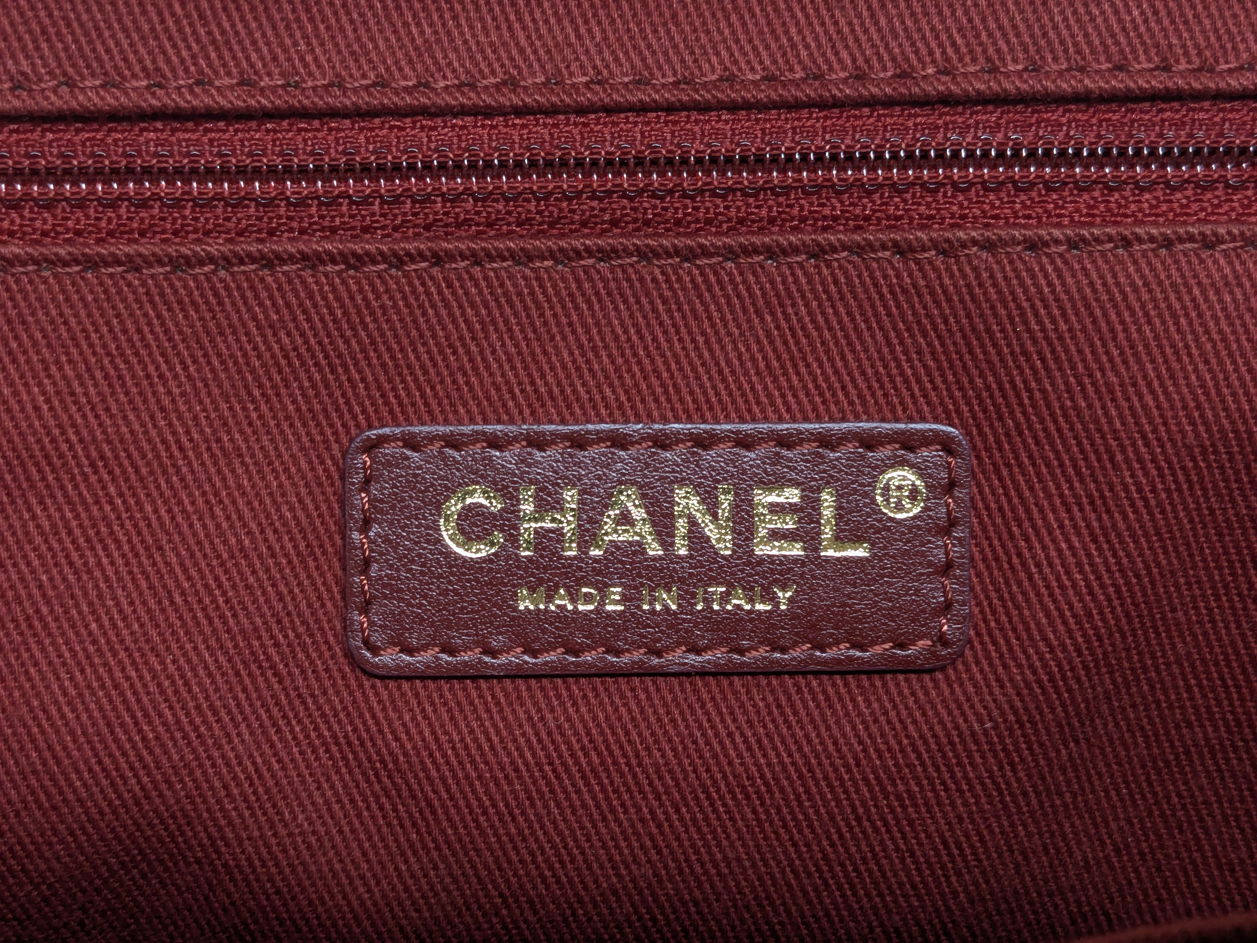 Deauville Chain Tote Bag with Seal and Guarantee Card (28251223) — view 8