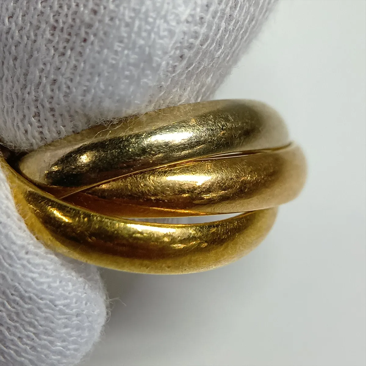 Trinity Ring 750 (YG x PG x WG) 7.7g 51 O6005G Dents, solder marks, plating peeling — view 5