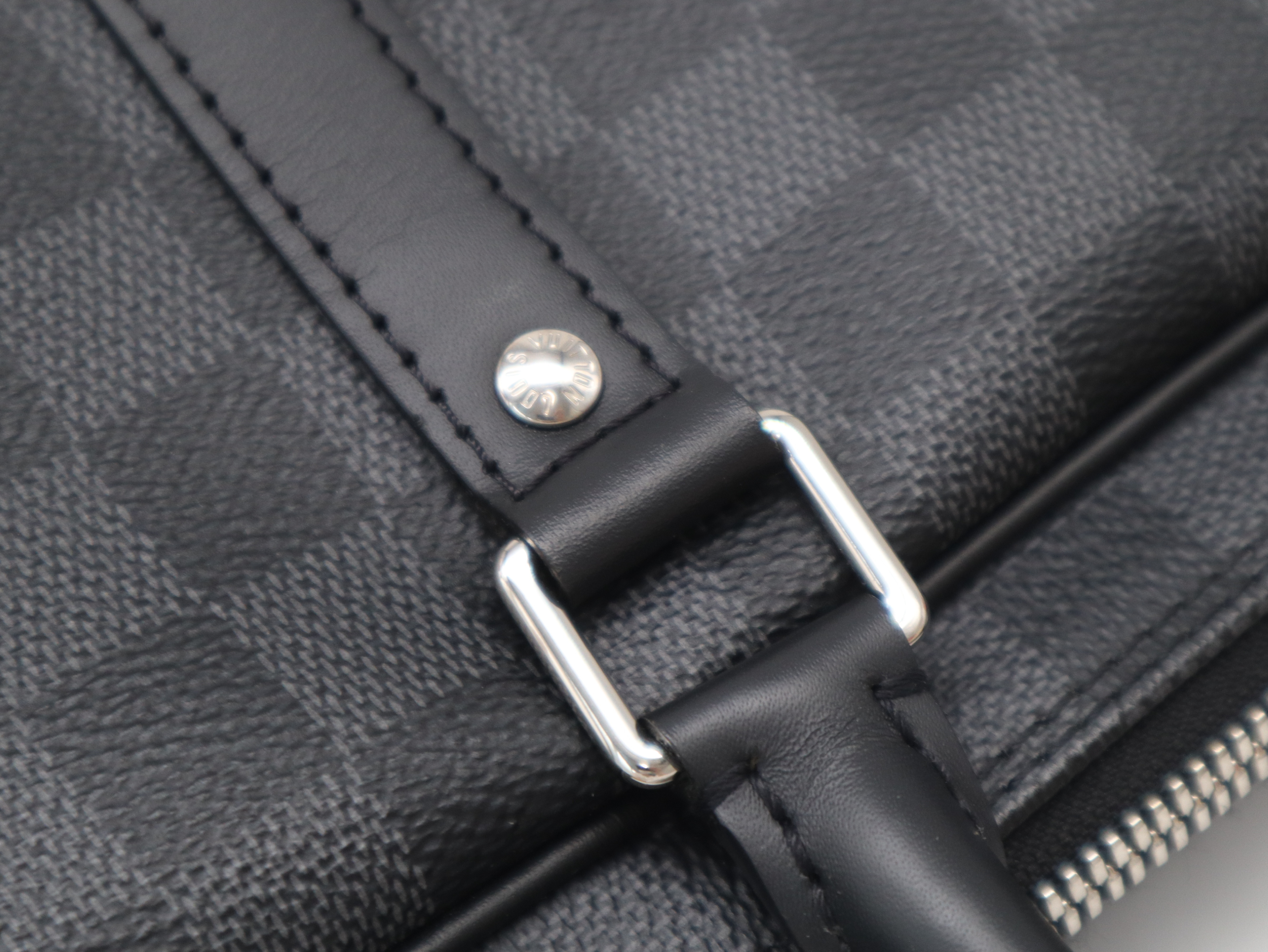 N41478 Damier Graphite Porte Documents Voyage PM Business Bag (RFID detected, includes shoulder strap, padlock, 2 keys, box, and dust bag) — view 7