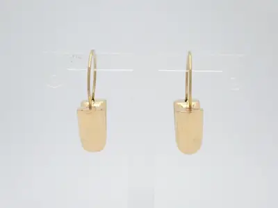Essential V-shaped earrings