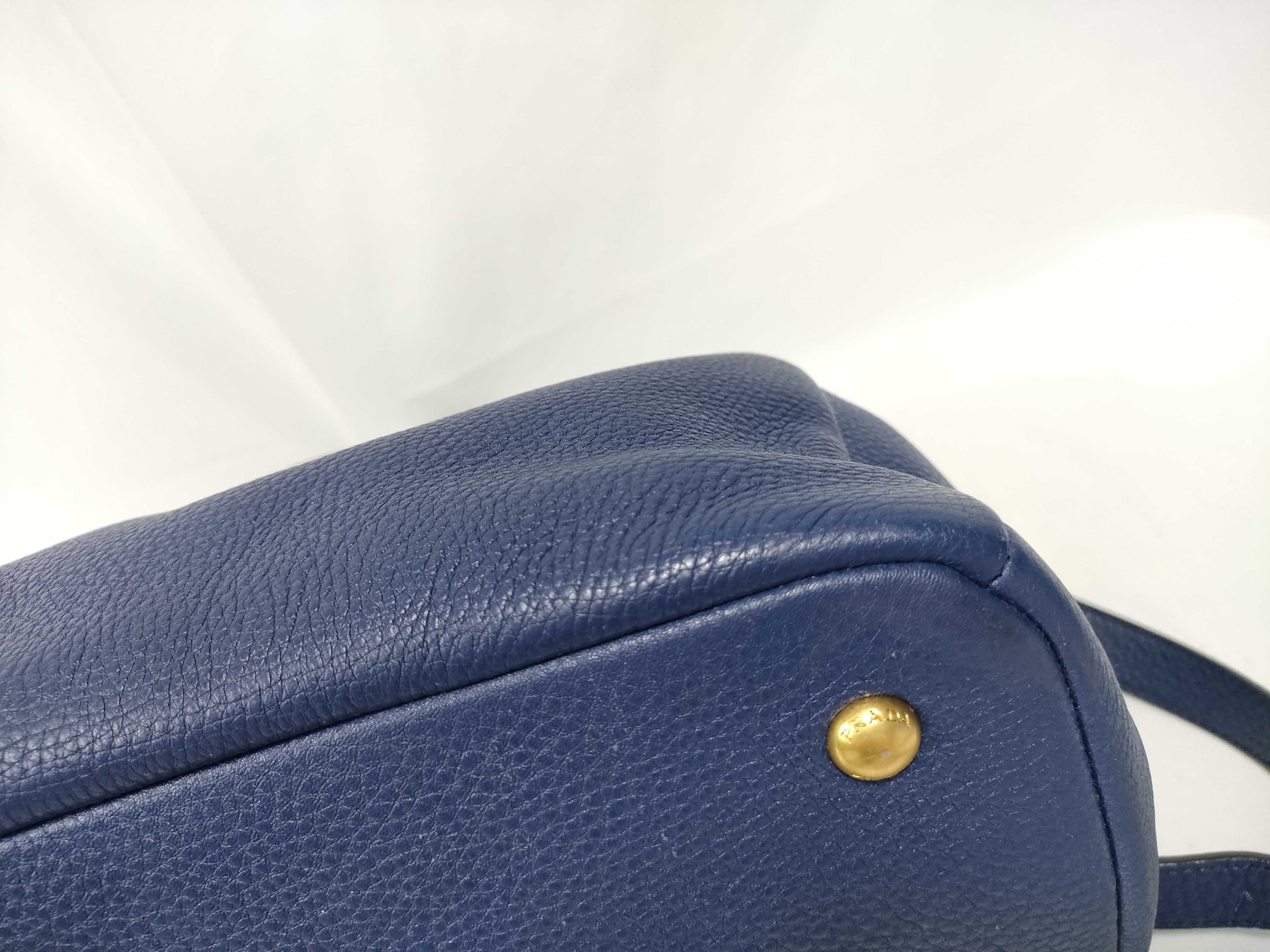 Vitello Daino Blue Handbag — view 5