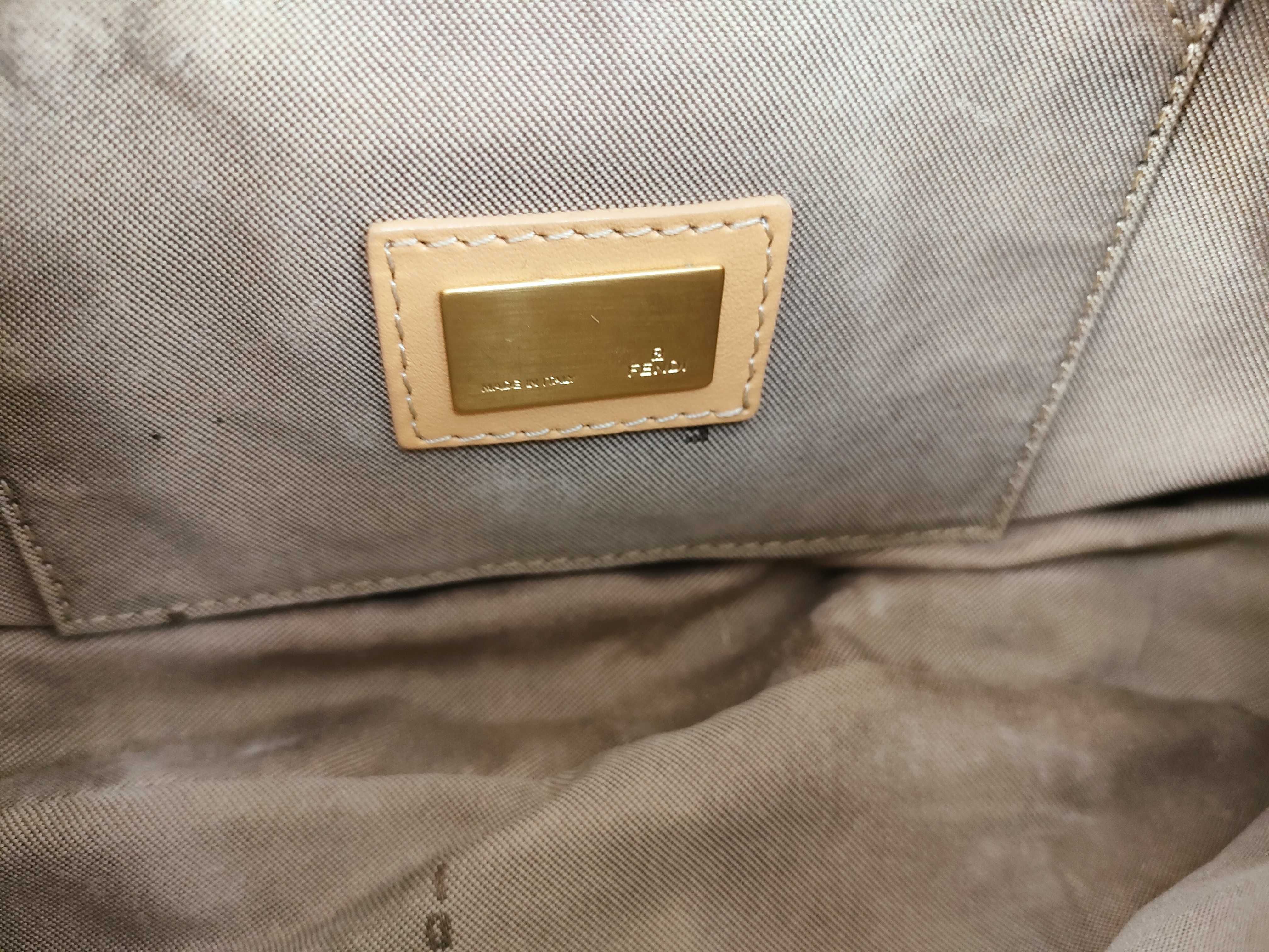 Mini Handbag Shoulder Bag — view 11