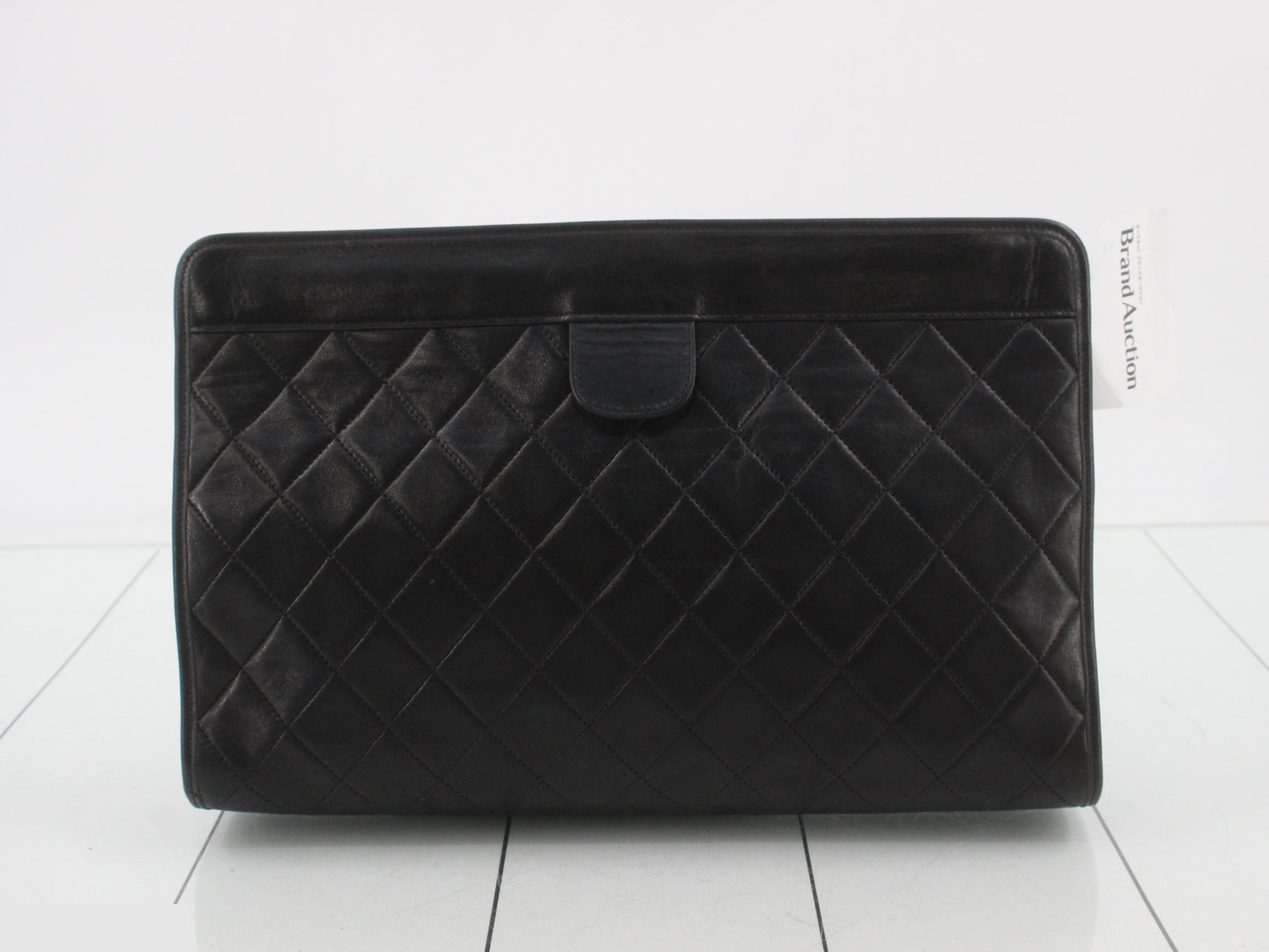 Matelassé clutch bag, lambskin, black — view 2