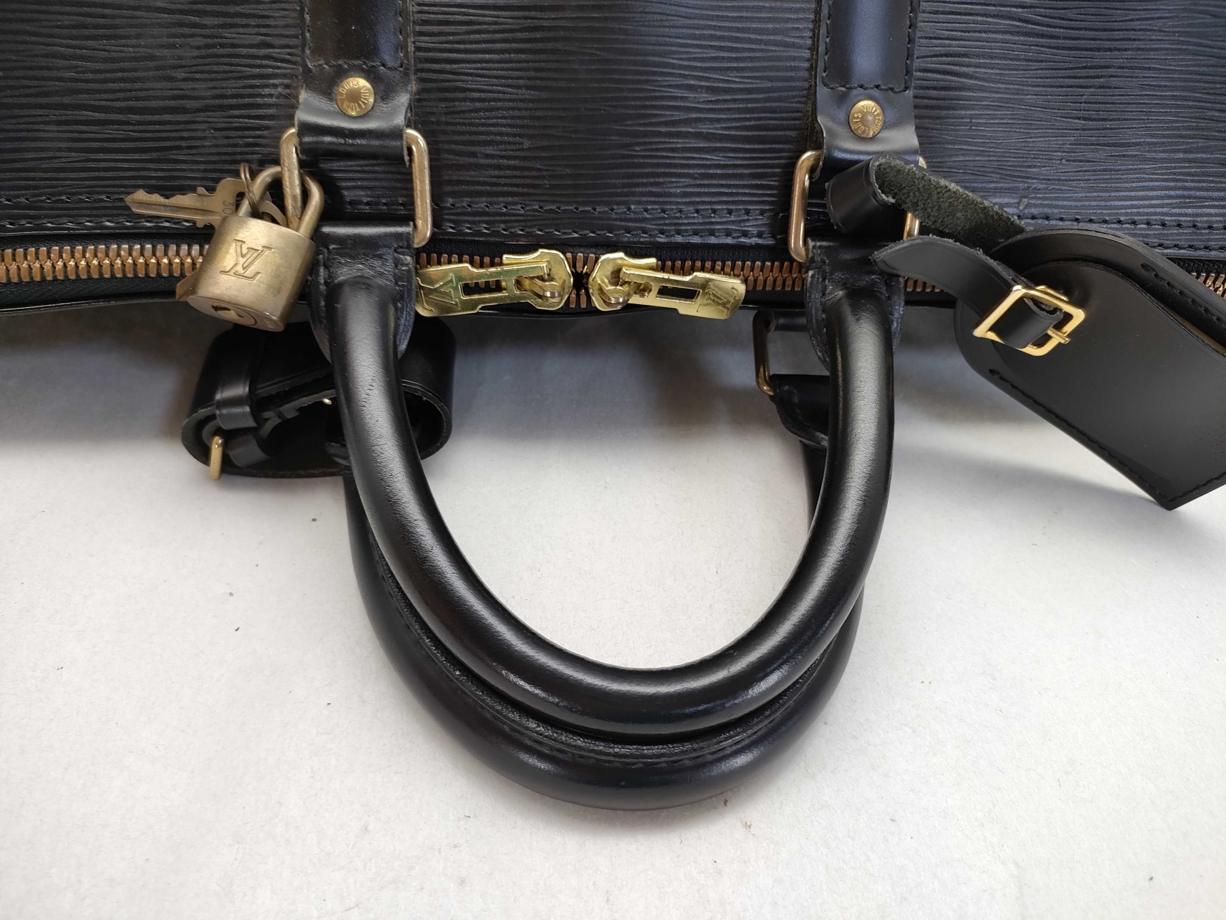 Epi Keepall 45 M59152 VI1905 Black Boston Bag — view 3