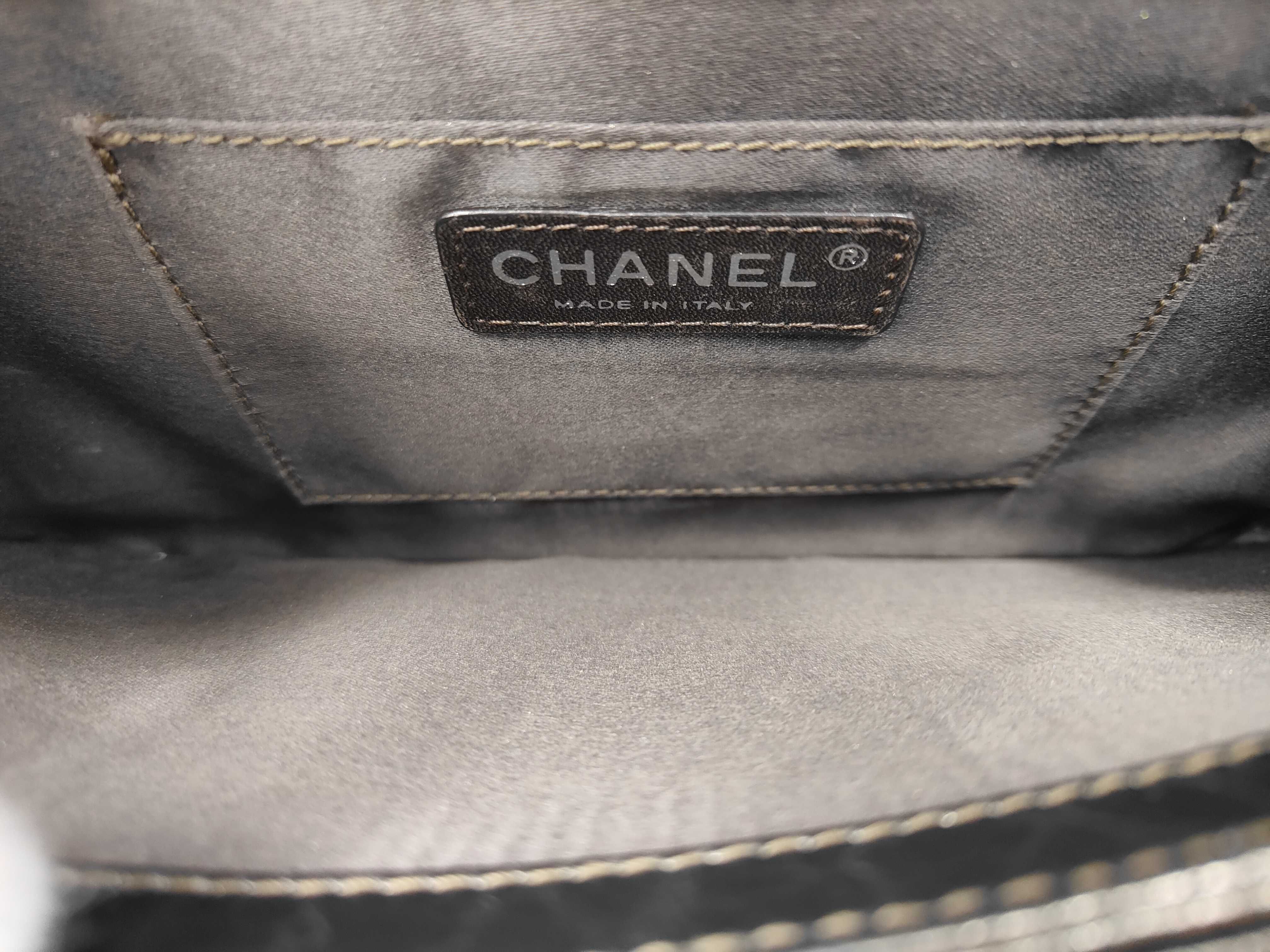 Matelassé Chain Shoulder Bag, Calfskin, Gold — view 11