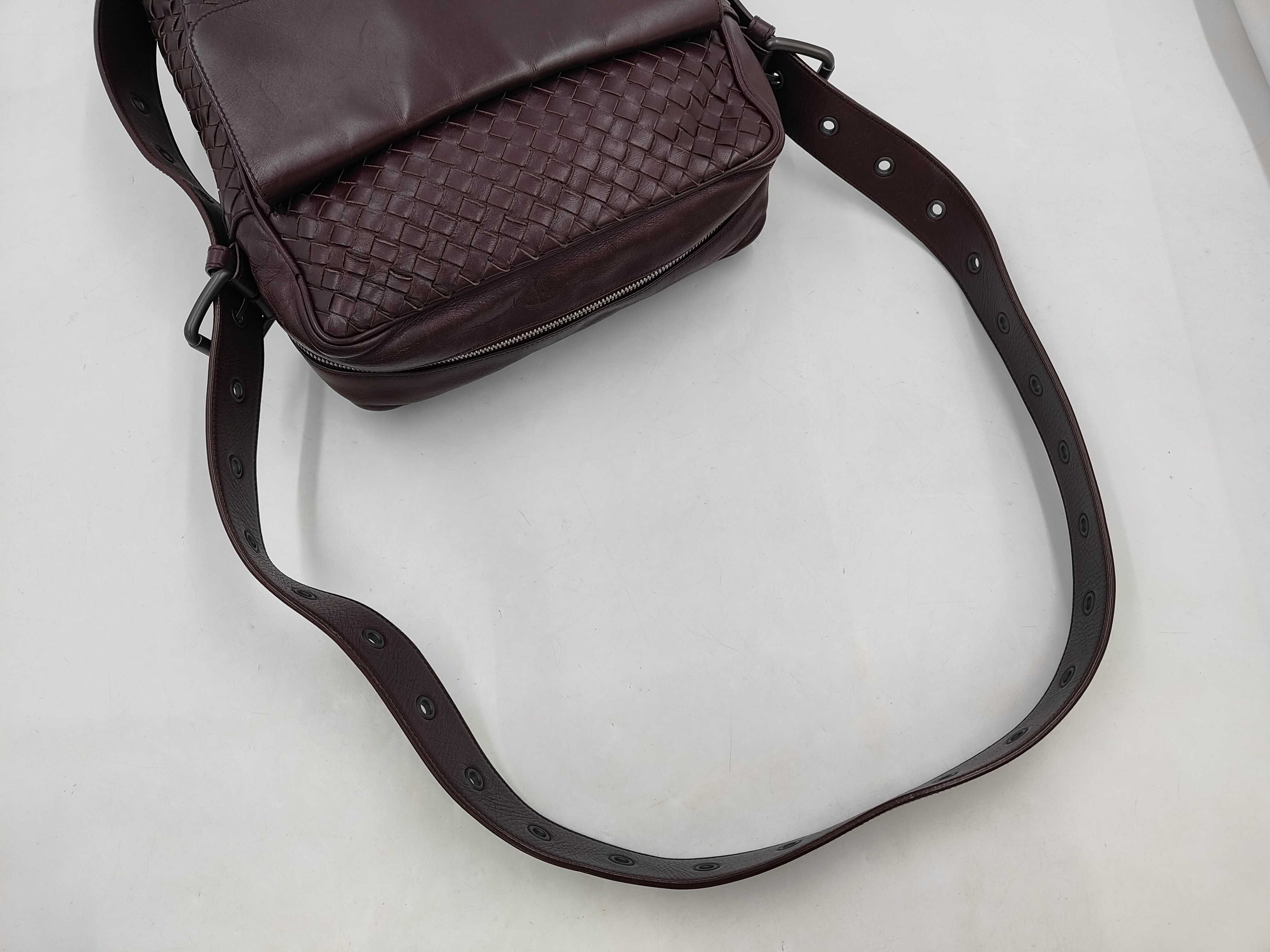 Intrecciato Bag Messenger Shoulder Bag — view 3