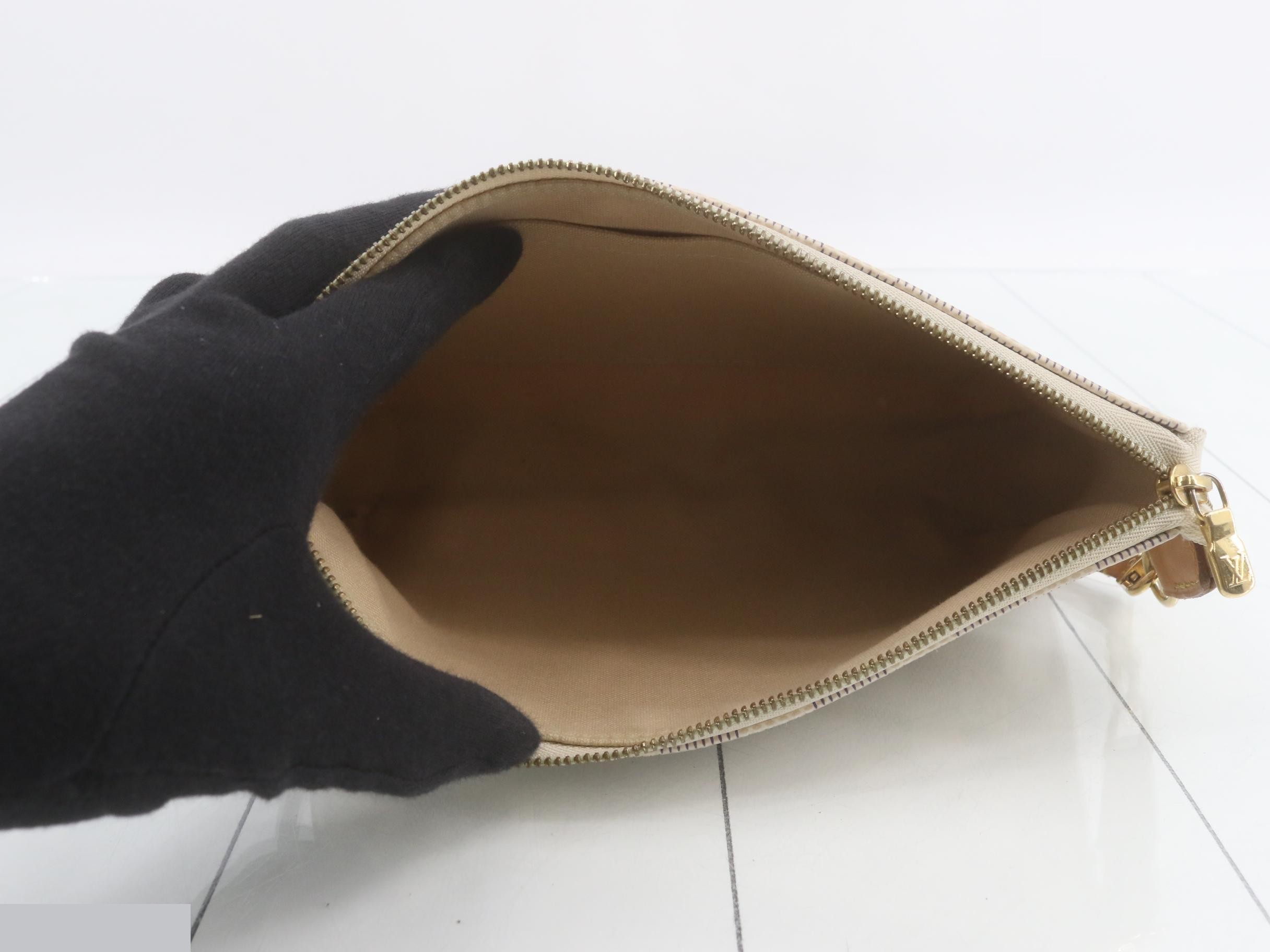 Damier Azur Pochette Cosmetic — view 4