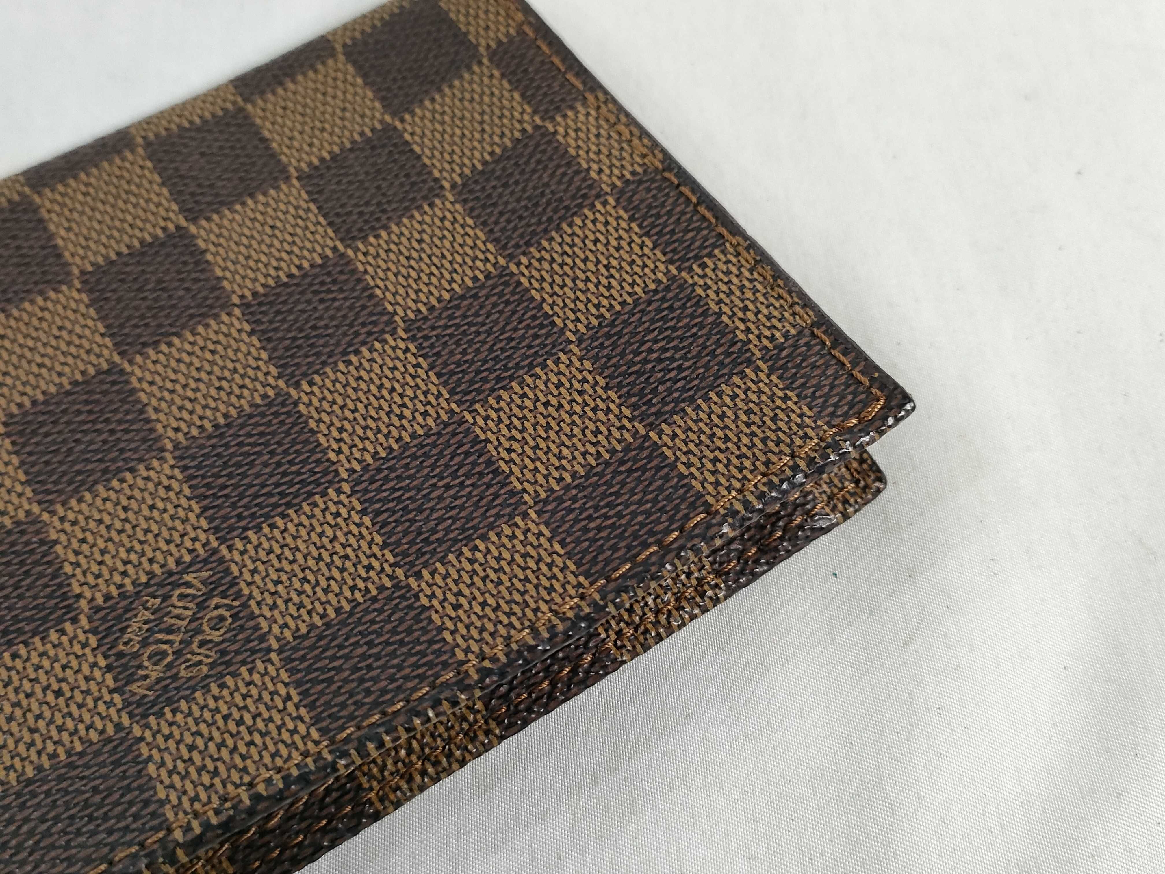 Damier bag, Louis Vuitton Damier, includes only the pouch. — view 11