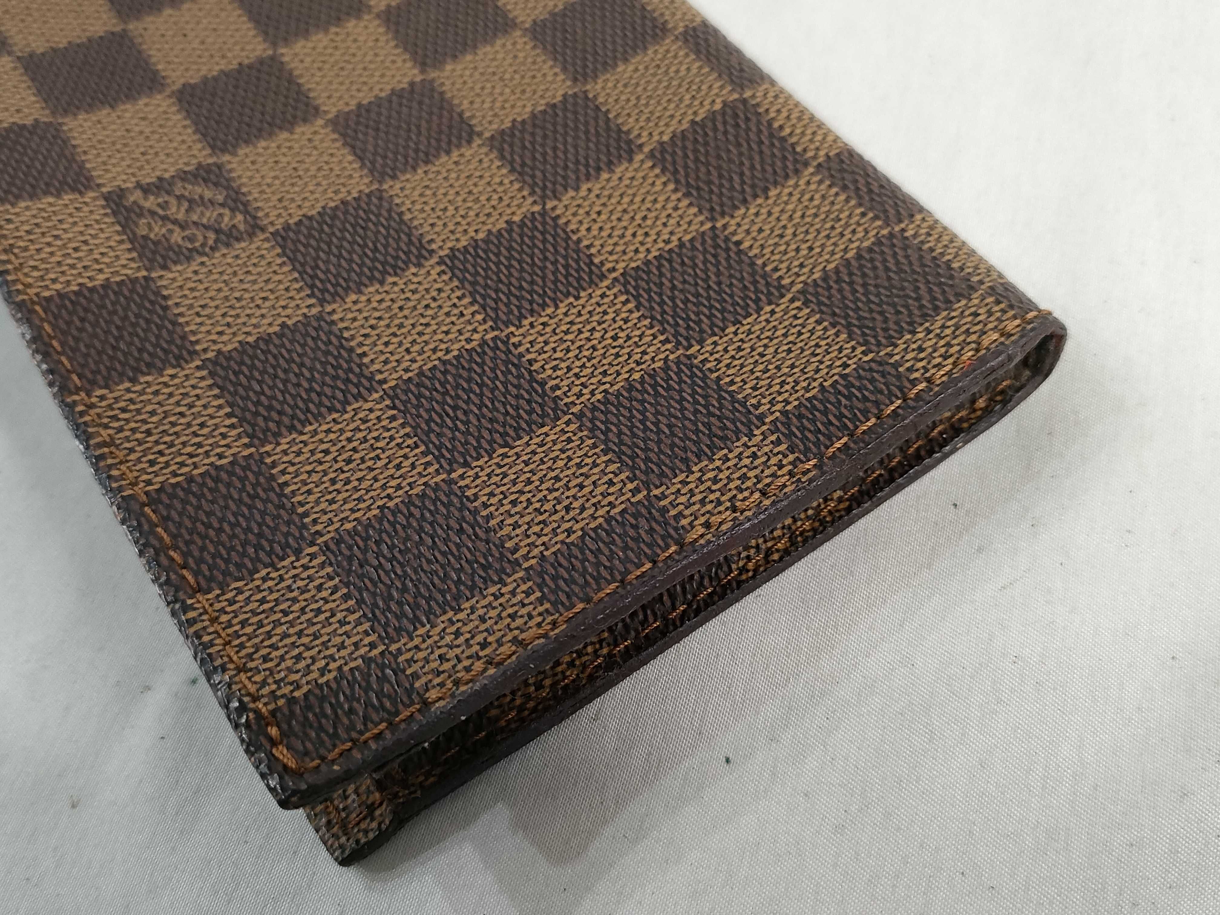 Damier bag, Louis Vuitton Damier, includes only the pouch. — view 12