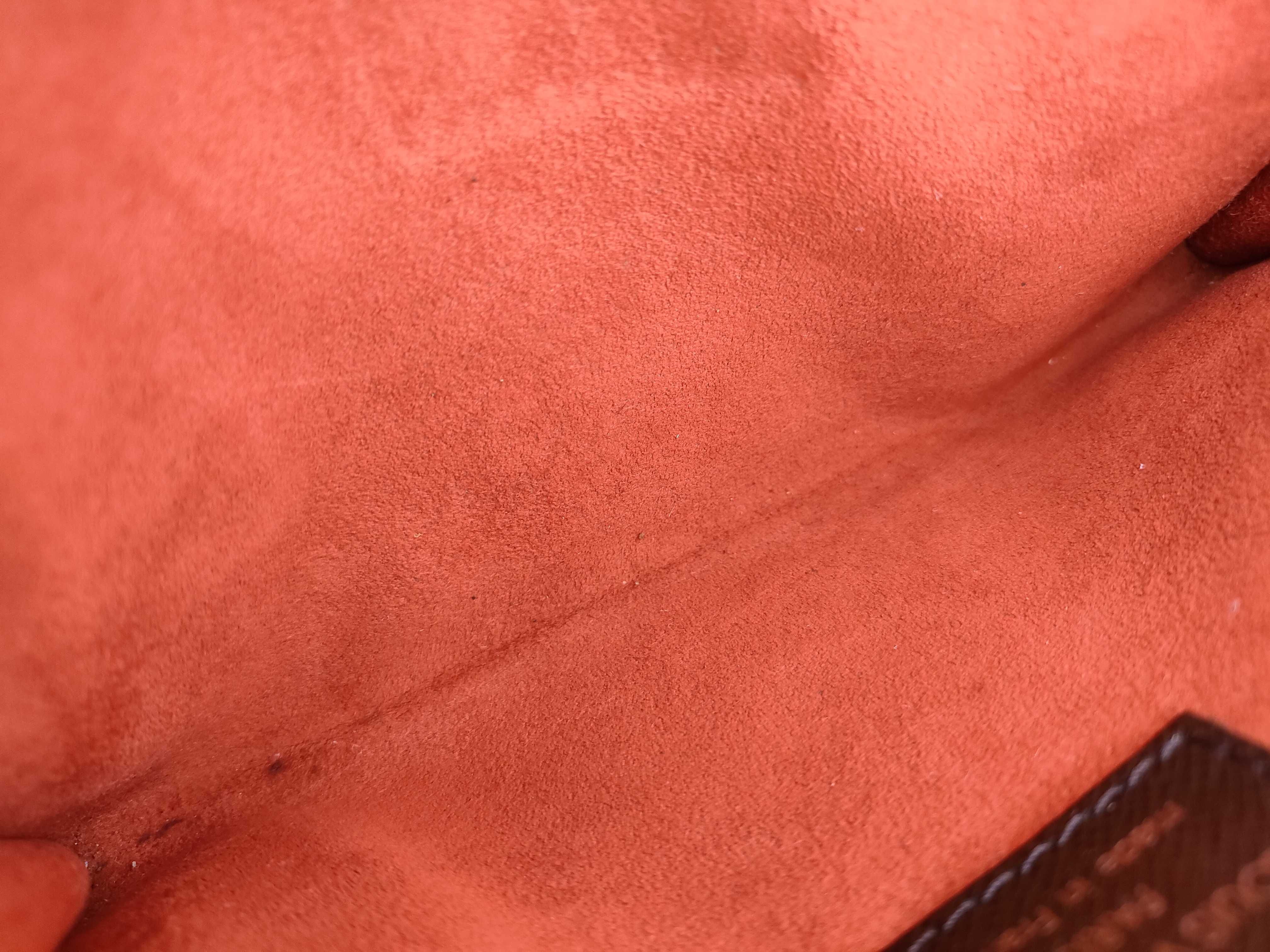 Damier bag, Louis Vuitton Damier, includes only the pouch. — view 7