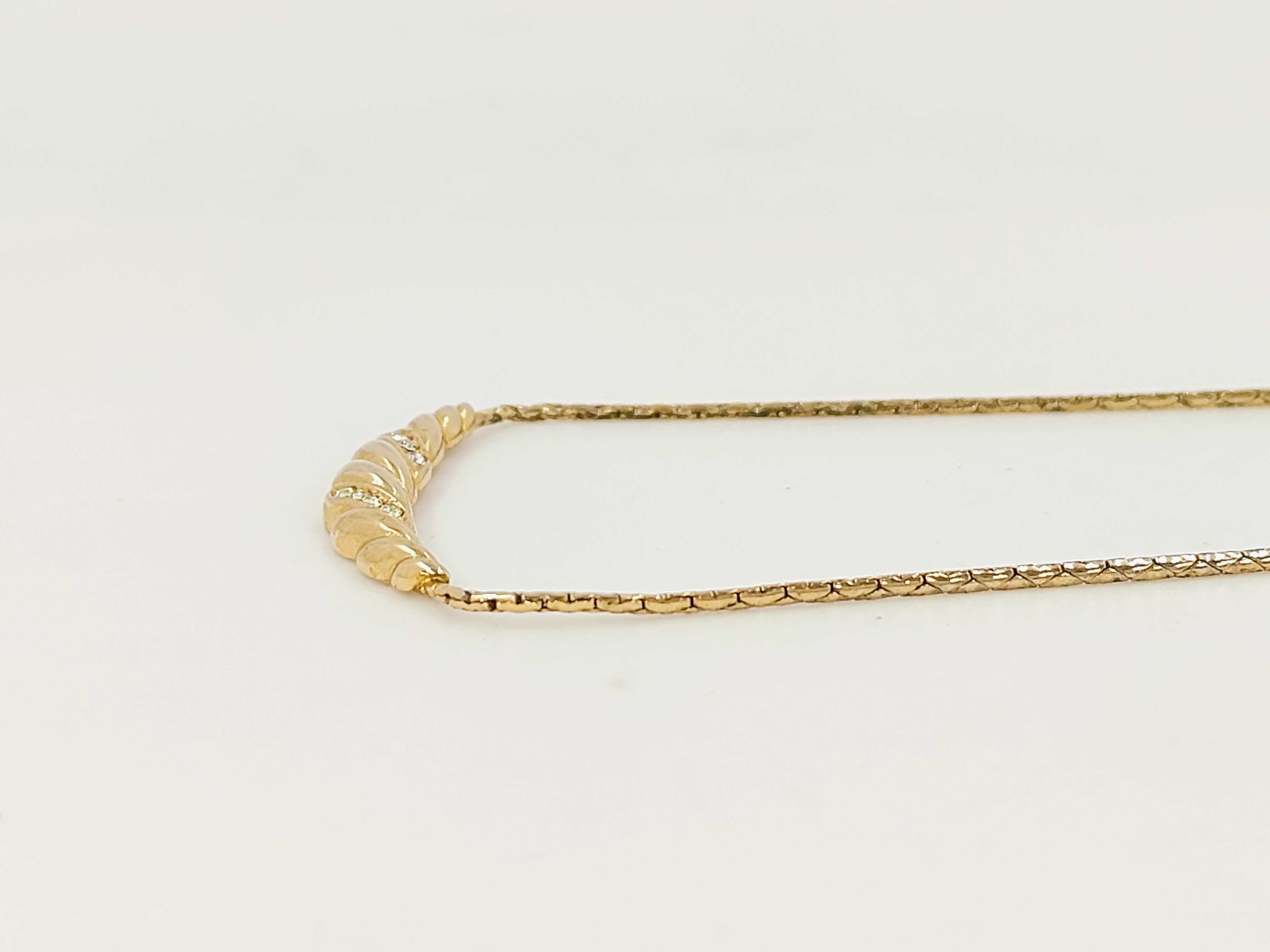 necklace — view 3