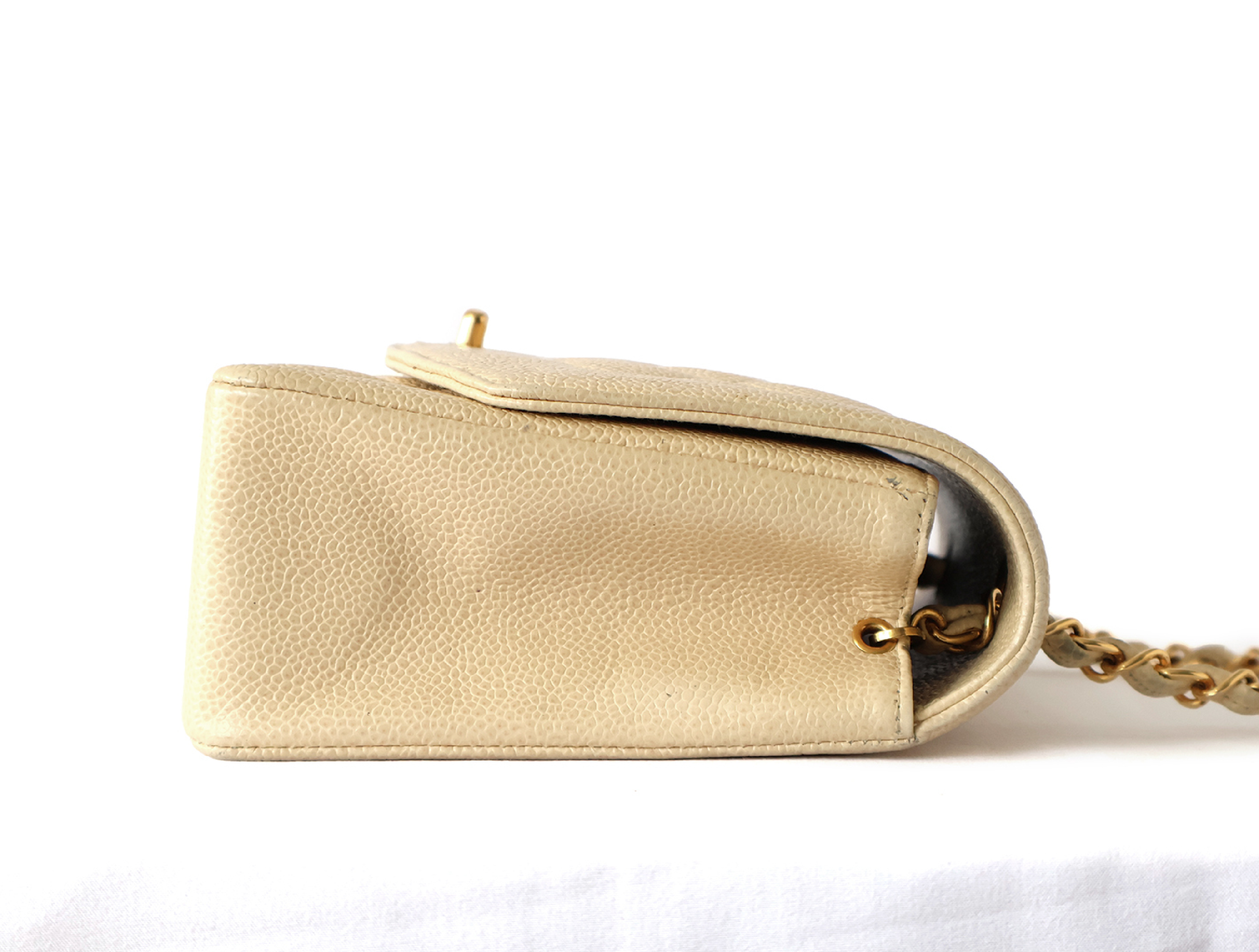 Diana 25 Chain Shoulder Bag, Beige, with original seal, serial number 2, made of caviar leather. — view 7