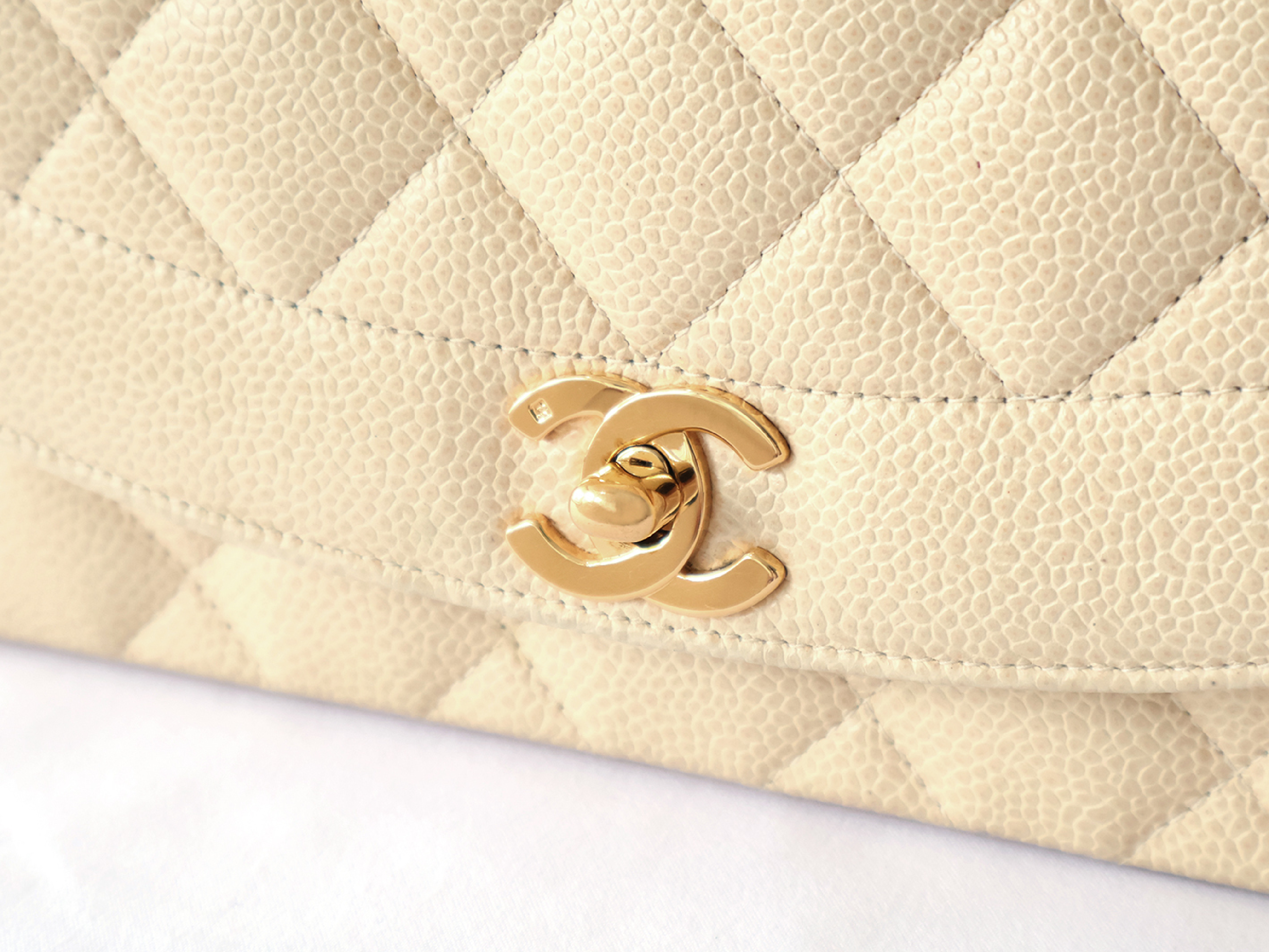 Diana 25 Chain Shoulder Bag, Beige, with original seal, serial number 2, made of caviar leather. — view 9