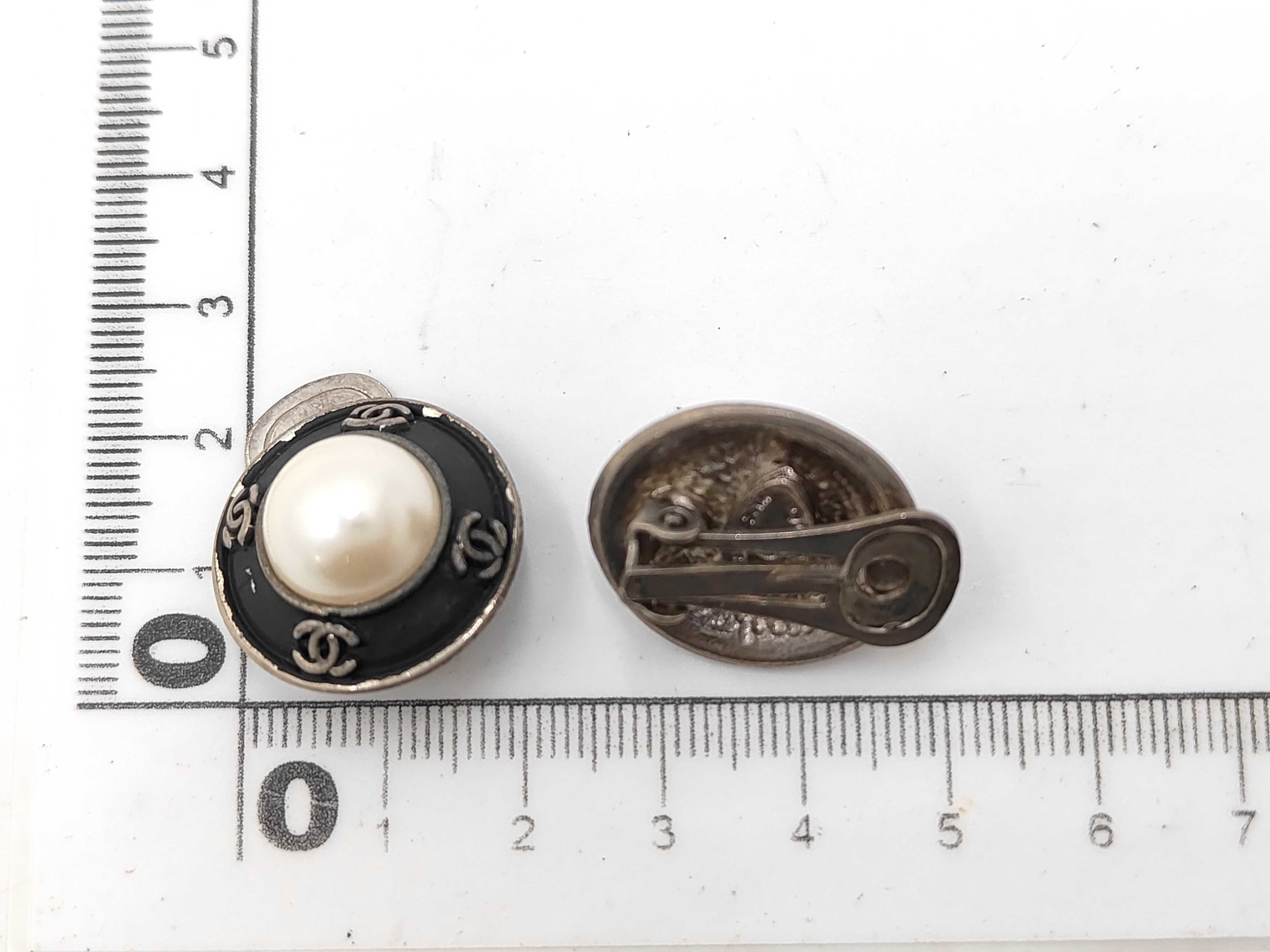 earrings — view 6
