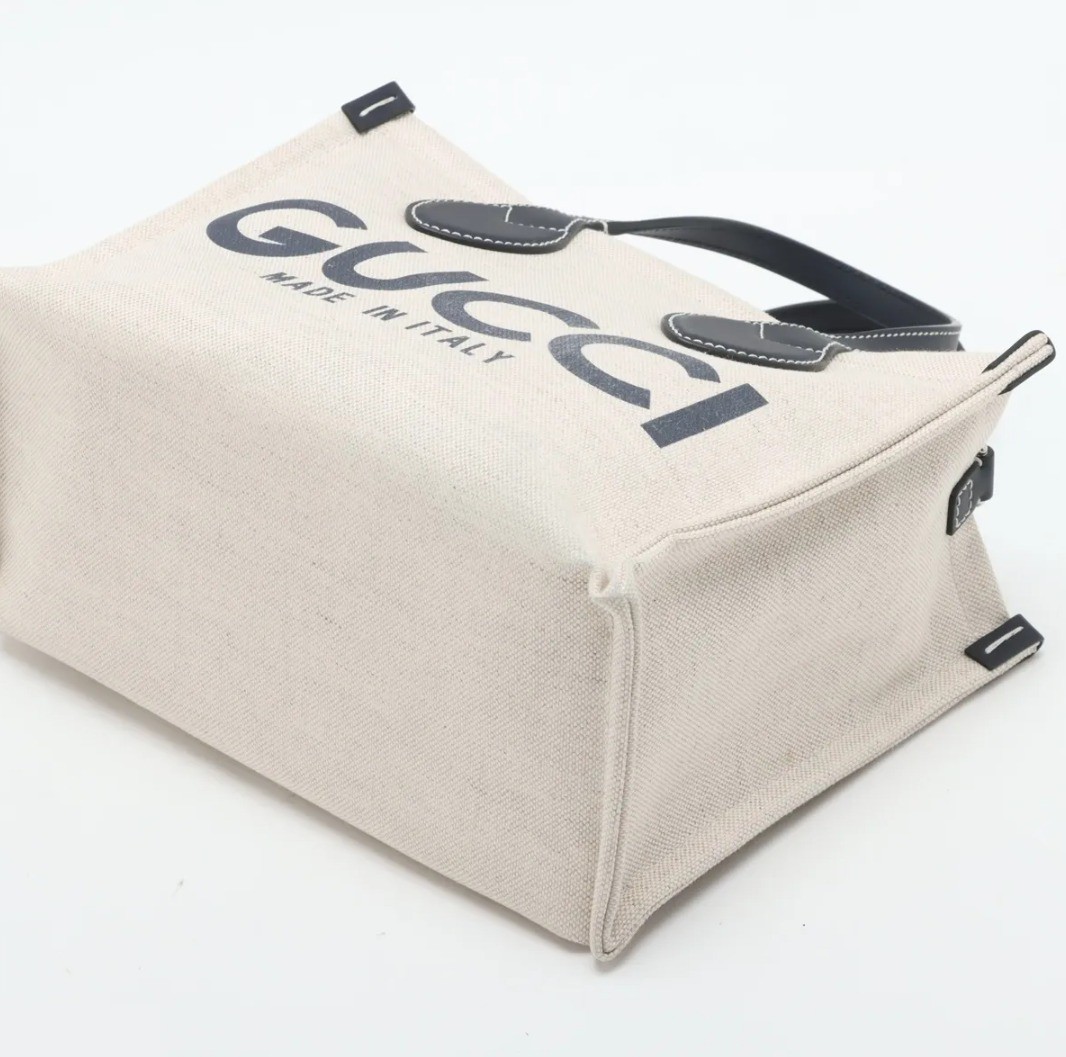 Unused bag and pouch included. Logo print. 2-way bag. 772144 — view 3