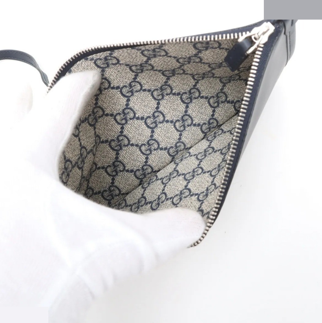 Unused bag and pouch included. Logo print. 2-way bag. 772144 — view 6