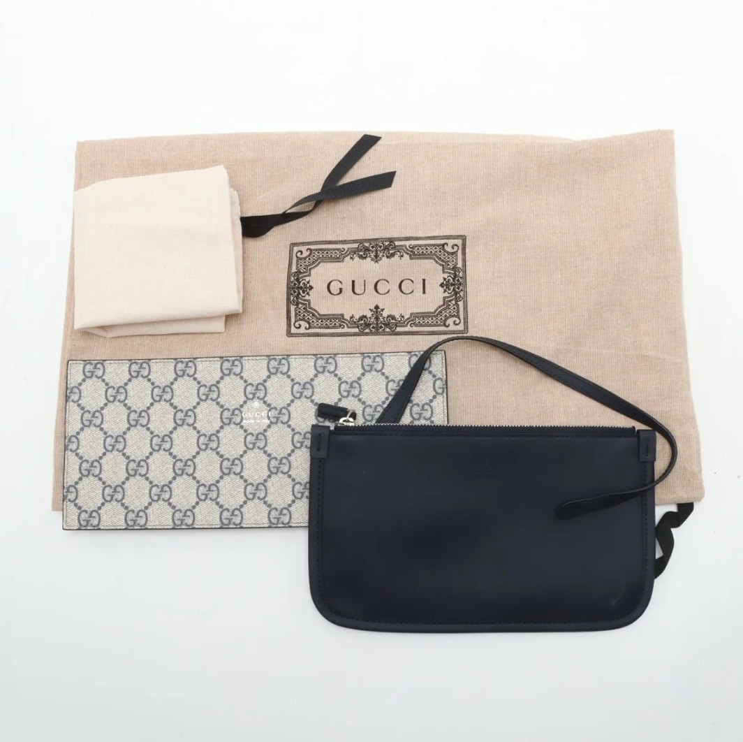 Unused bag and pouch included. Logo print. 2-way bag. 772144 — view 8