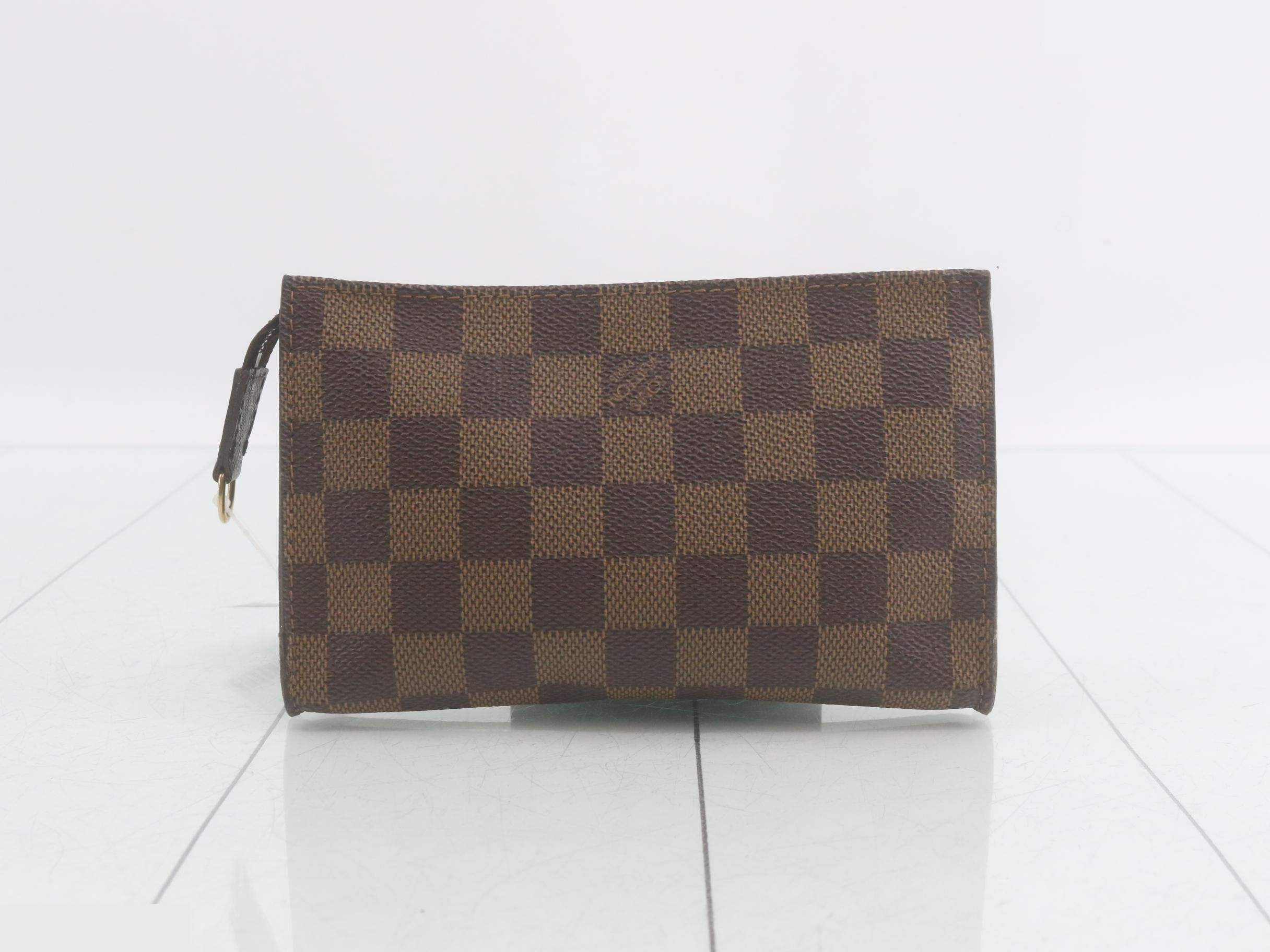 Mare pouch only, Damier pattern. — view 2