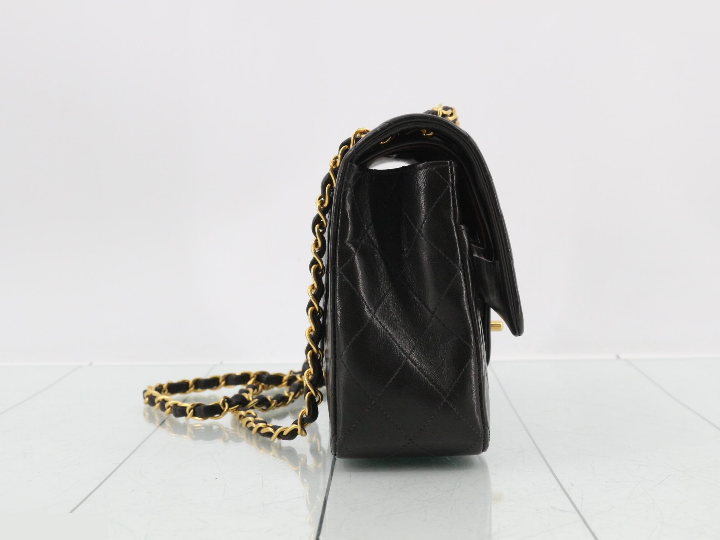 Matelassé 25 Double Chain Shoulder Bag, Double Flap, Lambskin, Black, Series 4, W25cm — view 4