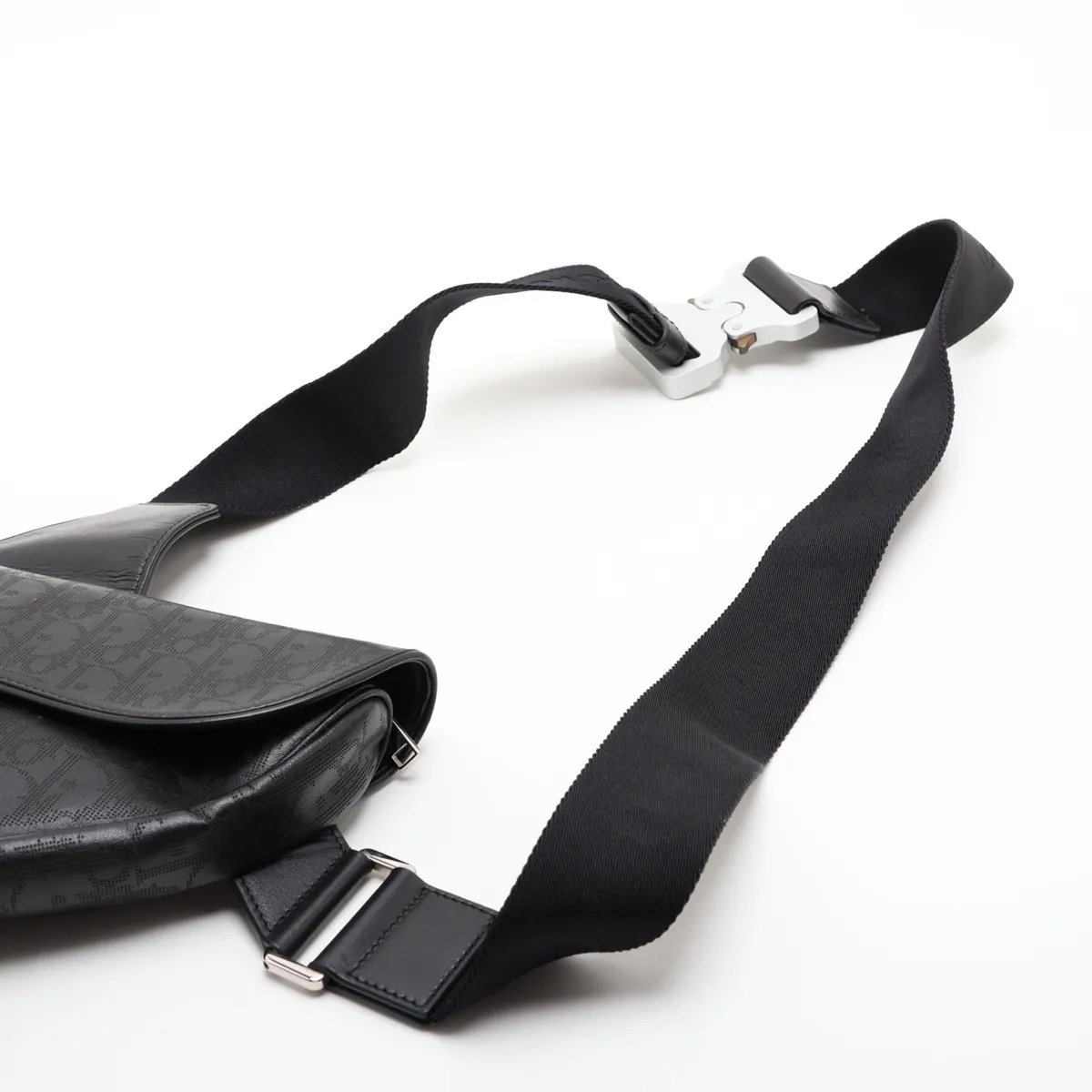 Oblique Saddle Leather Body Bag, Black — view 5