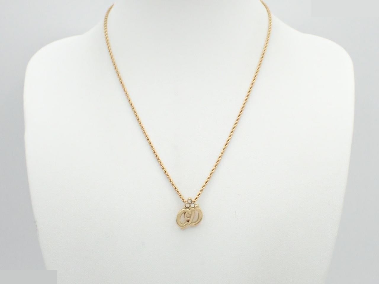 Gold necklace with stone, chain approximately 42cm long. — view 3