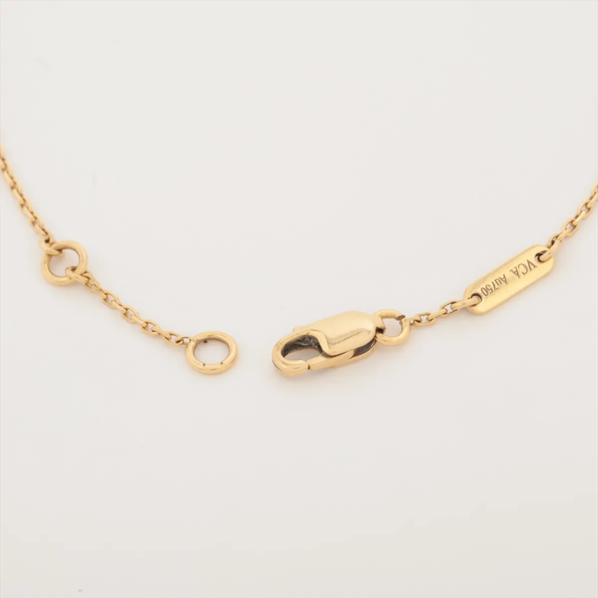 Sweet Alhambra Shell Bracelet 750(YG) 1.8g JE318719 Pull ring side jumper open Hallmark crushed Shell — view 4